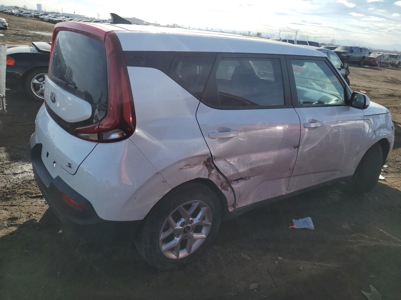 Photo 2 VIN: KNDJ23AU9M7774648 - KIA SOUL 