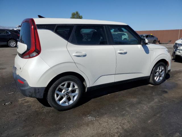 Photo 2 VIN: KNDJ23AU9M7776898 - KIA SOUL LX 