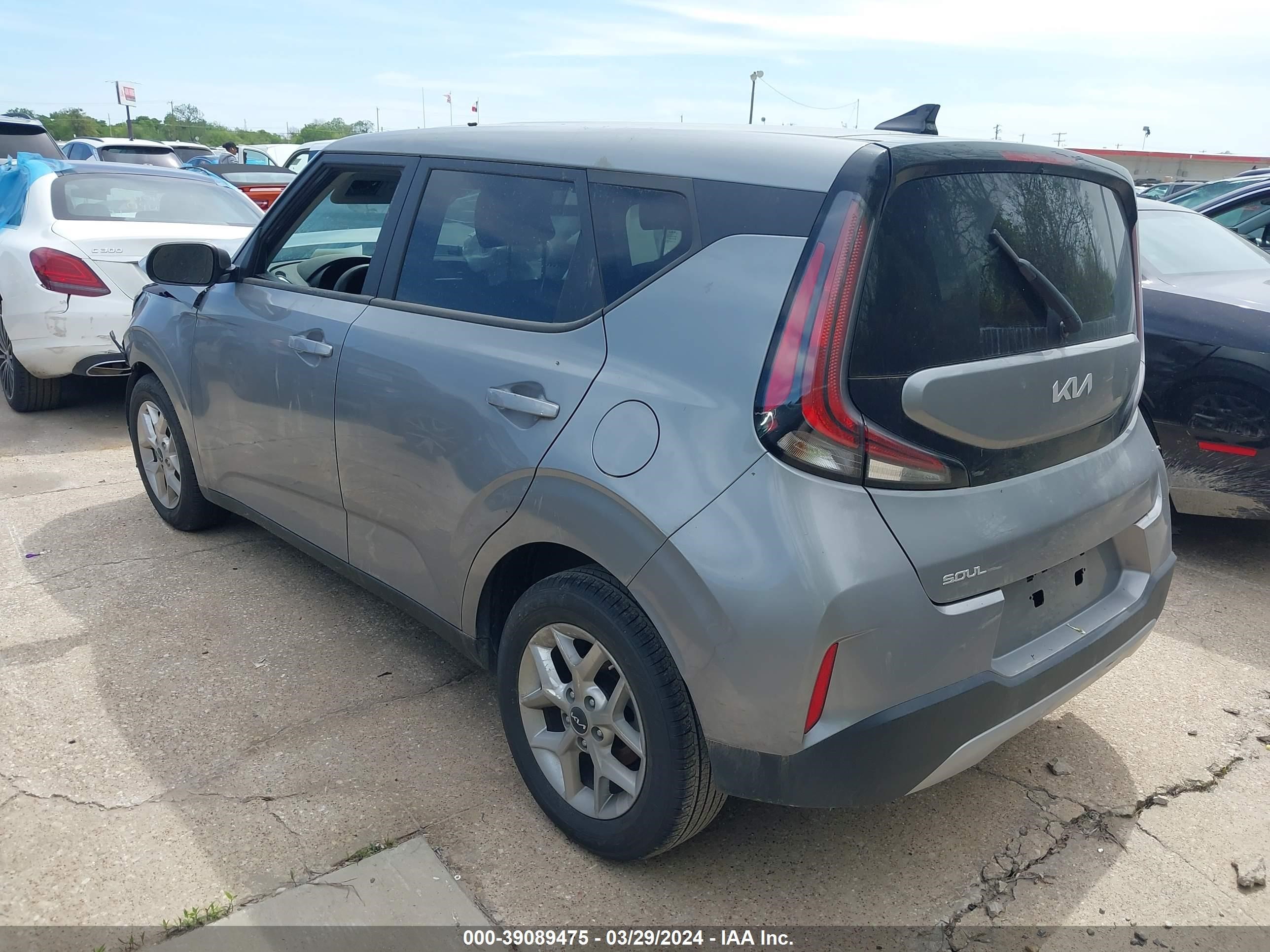 Photo 2 VIN: KNDJ23AU9P7888847 - KIA SOUL 