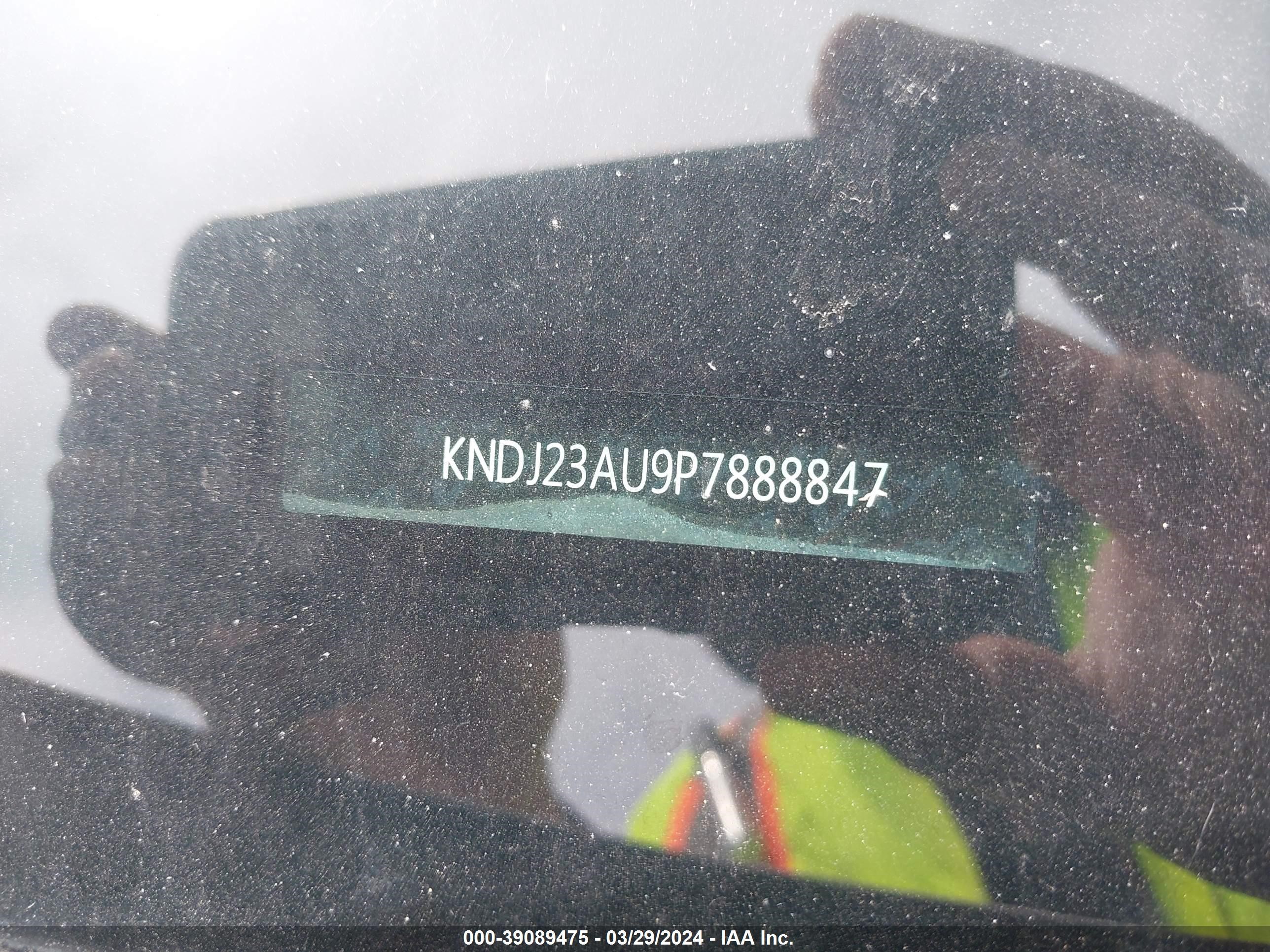 Photo 8 VIN: KNDJ23AU9P7888847 - KIA SOUL 