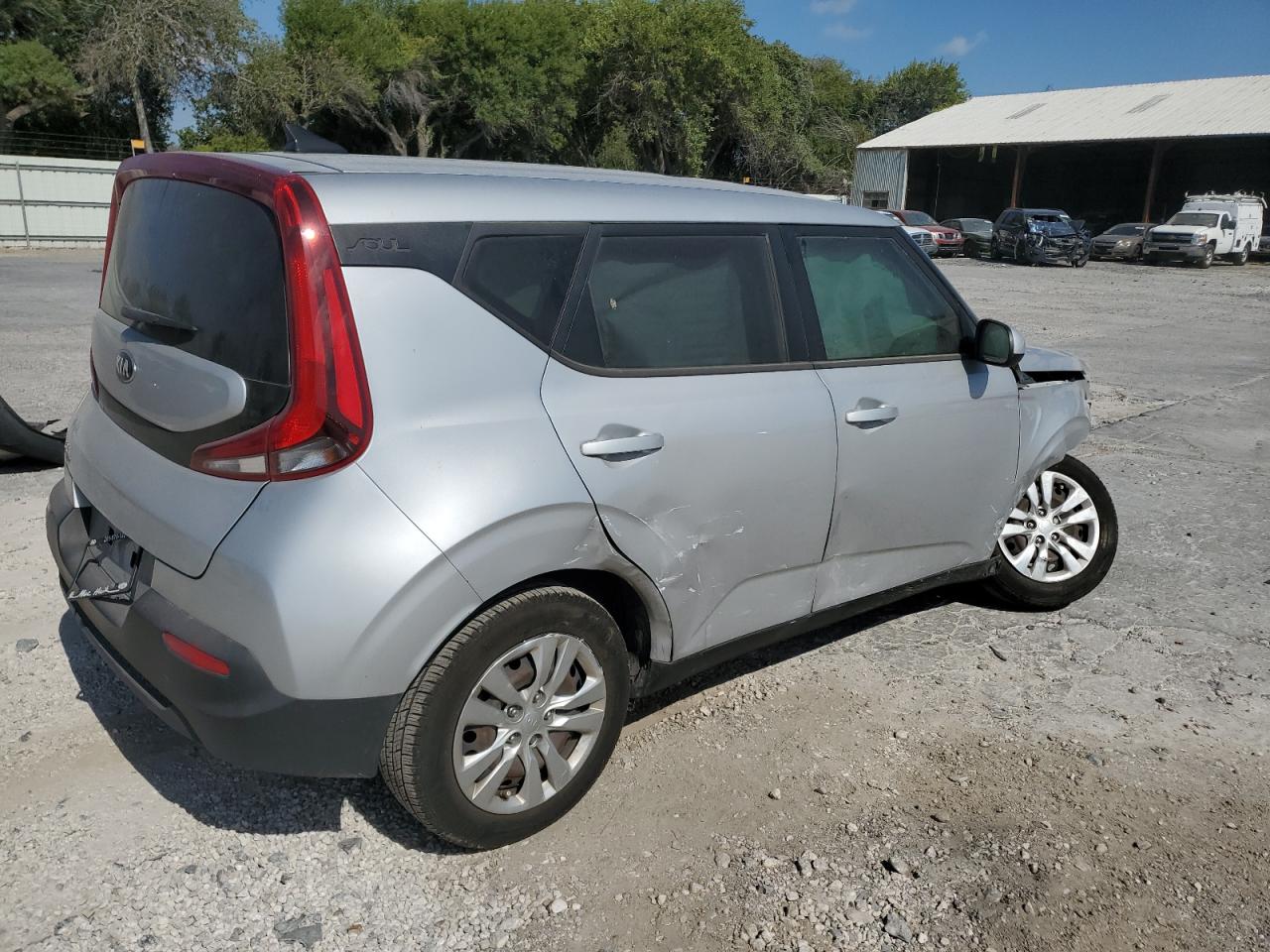 Photo 2 VIN: KNDJ23AUXL7103617 - KIA SOUL 