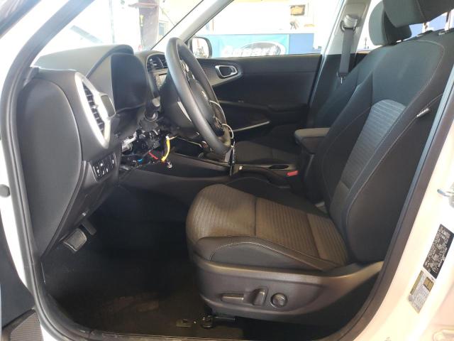 Photo 6 VIN: KNDJ23AUXM7771340 - KIA SOUL LX 