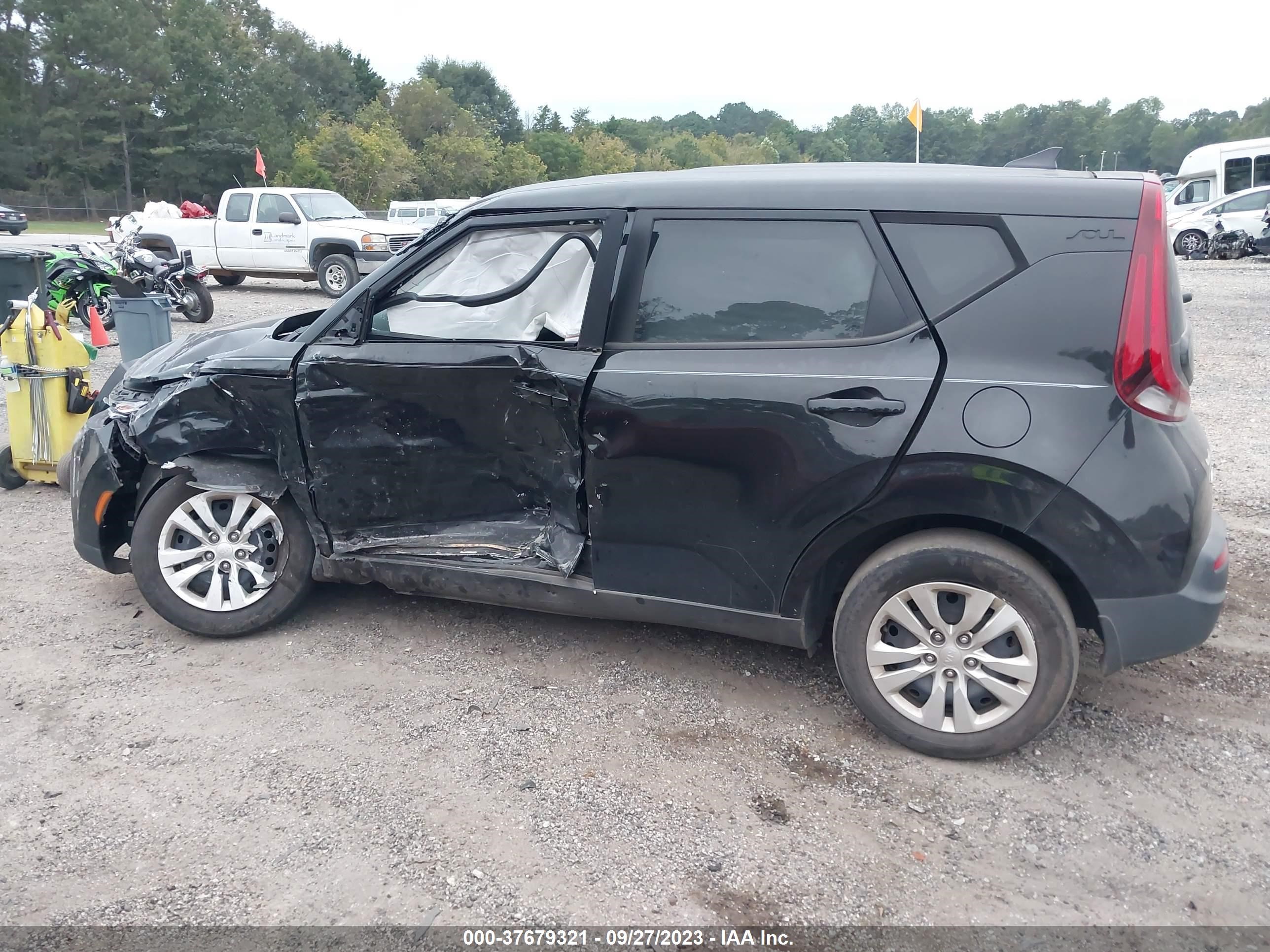 Photo 13 VIN: KNDJ23AUXM7774741 - KIA SOUL 