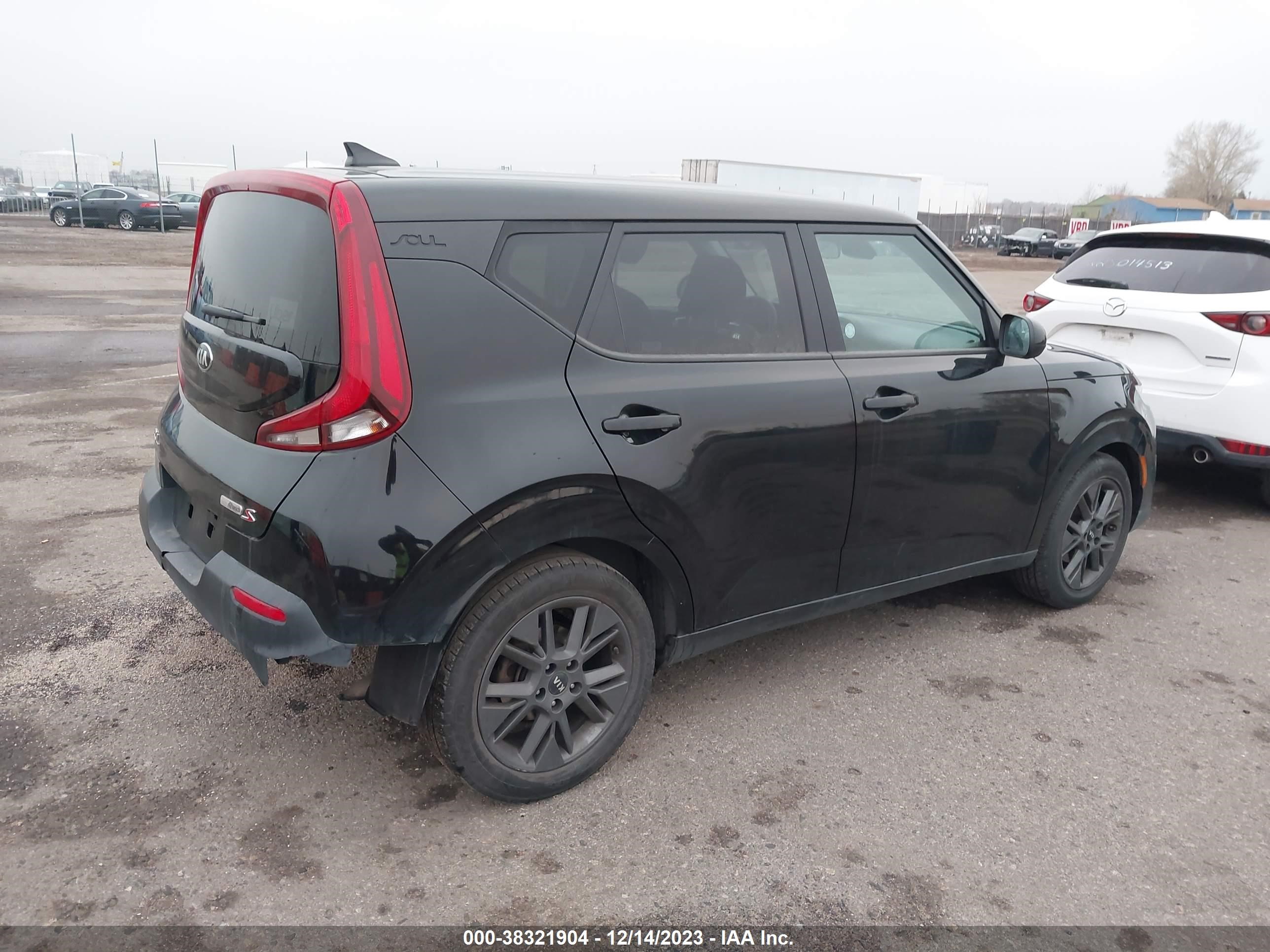 Photo 3 VIN: KNDJ23AUXM7790650 - KIA SOUL 