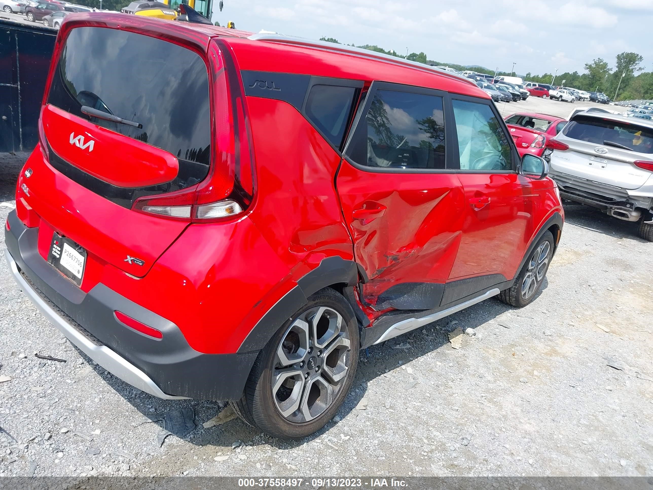 Photo 3 VIN: KNDJ23AUXN7155770 - KIA SOUL 