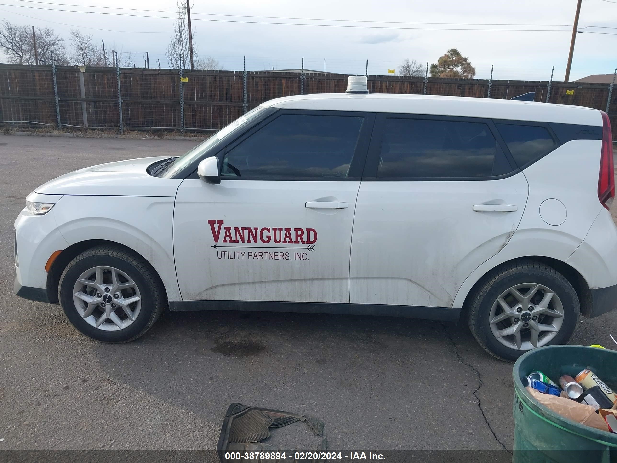 Photo 13 VIN: KNDJ23AUXN7180099 - KIA SOUL 