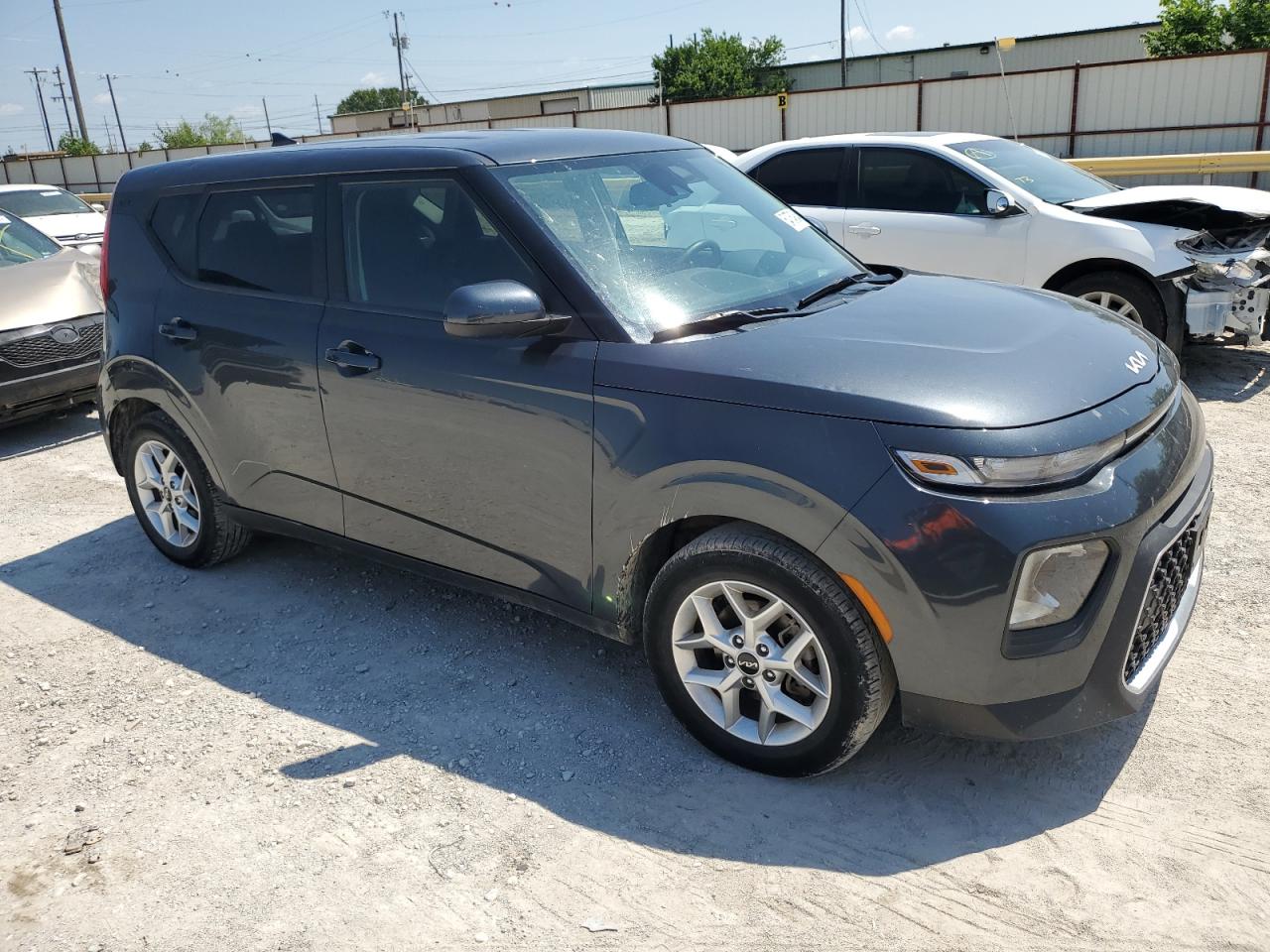 Photo 3 VIN: KNDJ23AUXN7803690 - KIA SOUL 