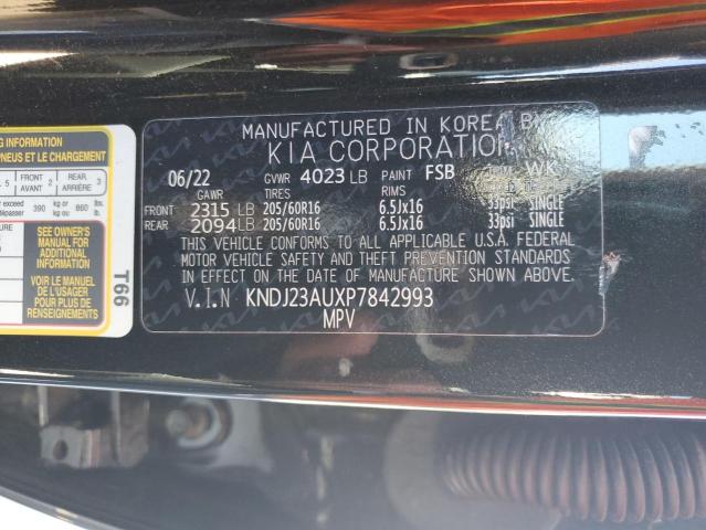 Photo 12 VIN: KNDJ23AUXP7842993 - KIA SOUL LX 