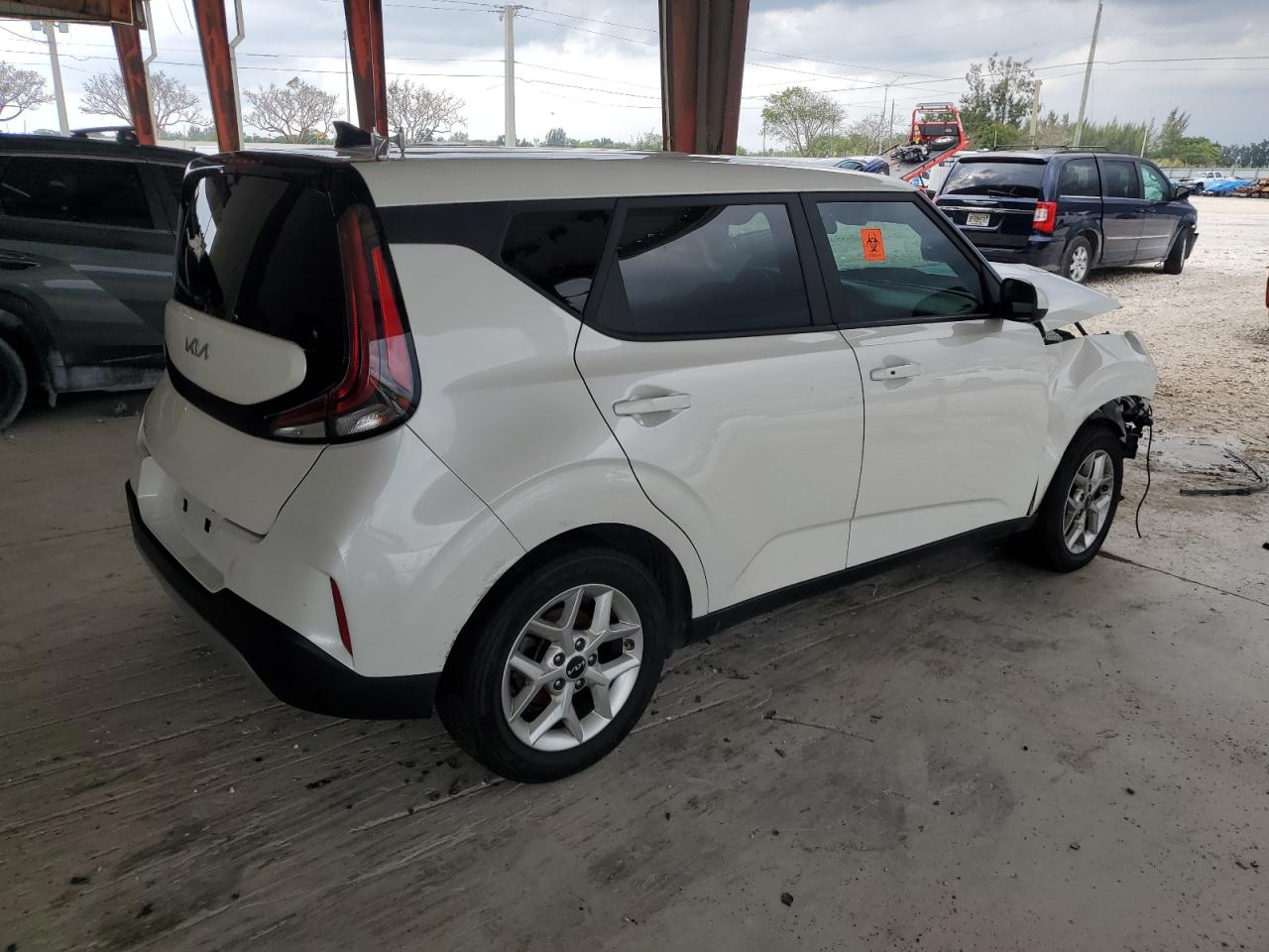 Photo 2 VIN: KNDJ23AUXP7846932 - KIA SOUL 