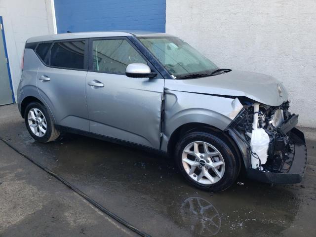 Photo 3 VIN: KNDJ23AUXR7916688 - KIA SOUL LX 