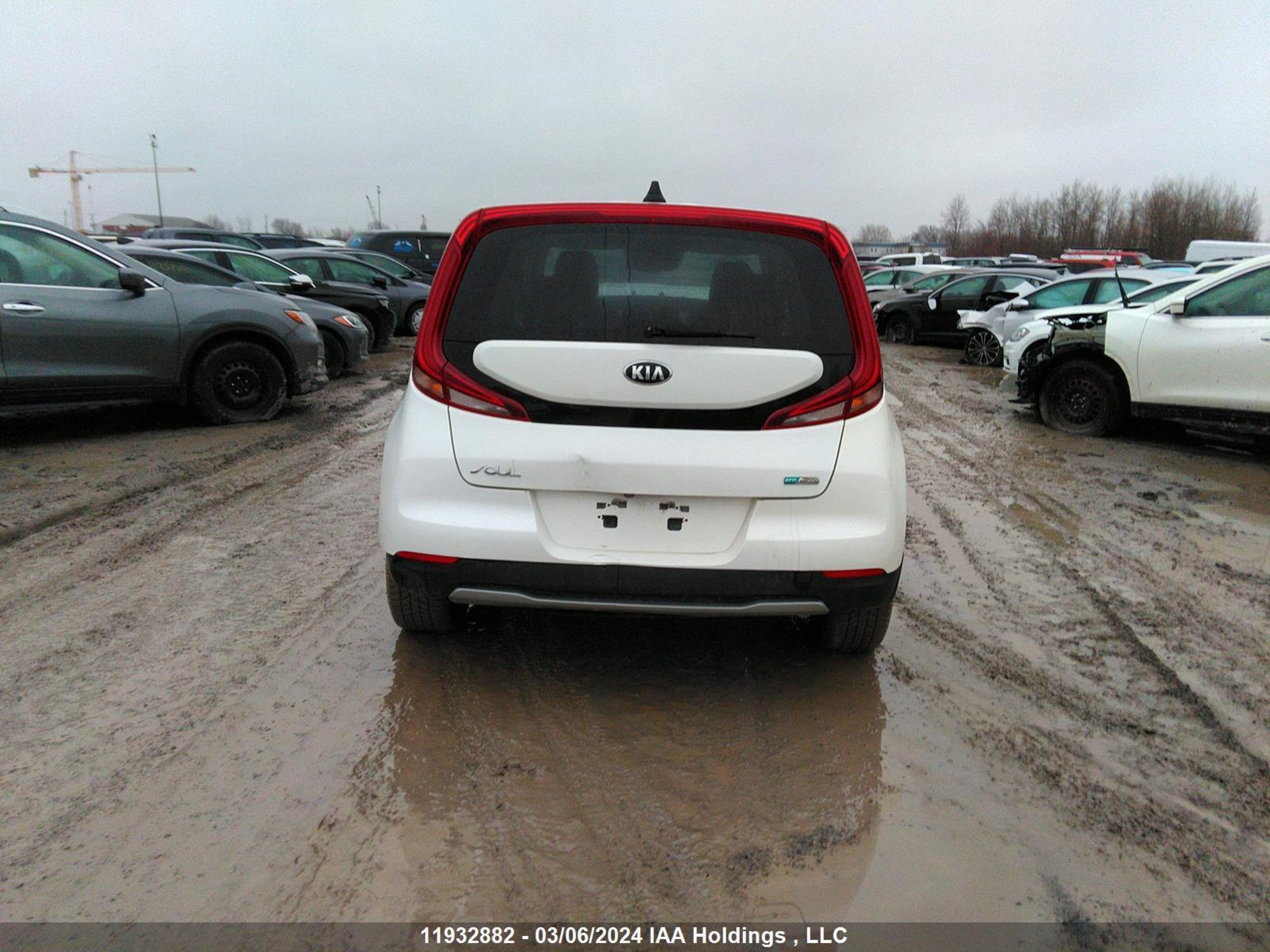 Photo 14 VIN: KNDJ33A10L7006784 - KIA SOUL EV 