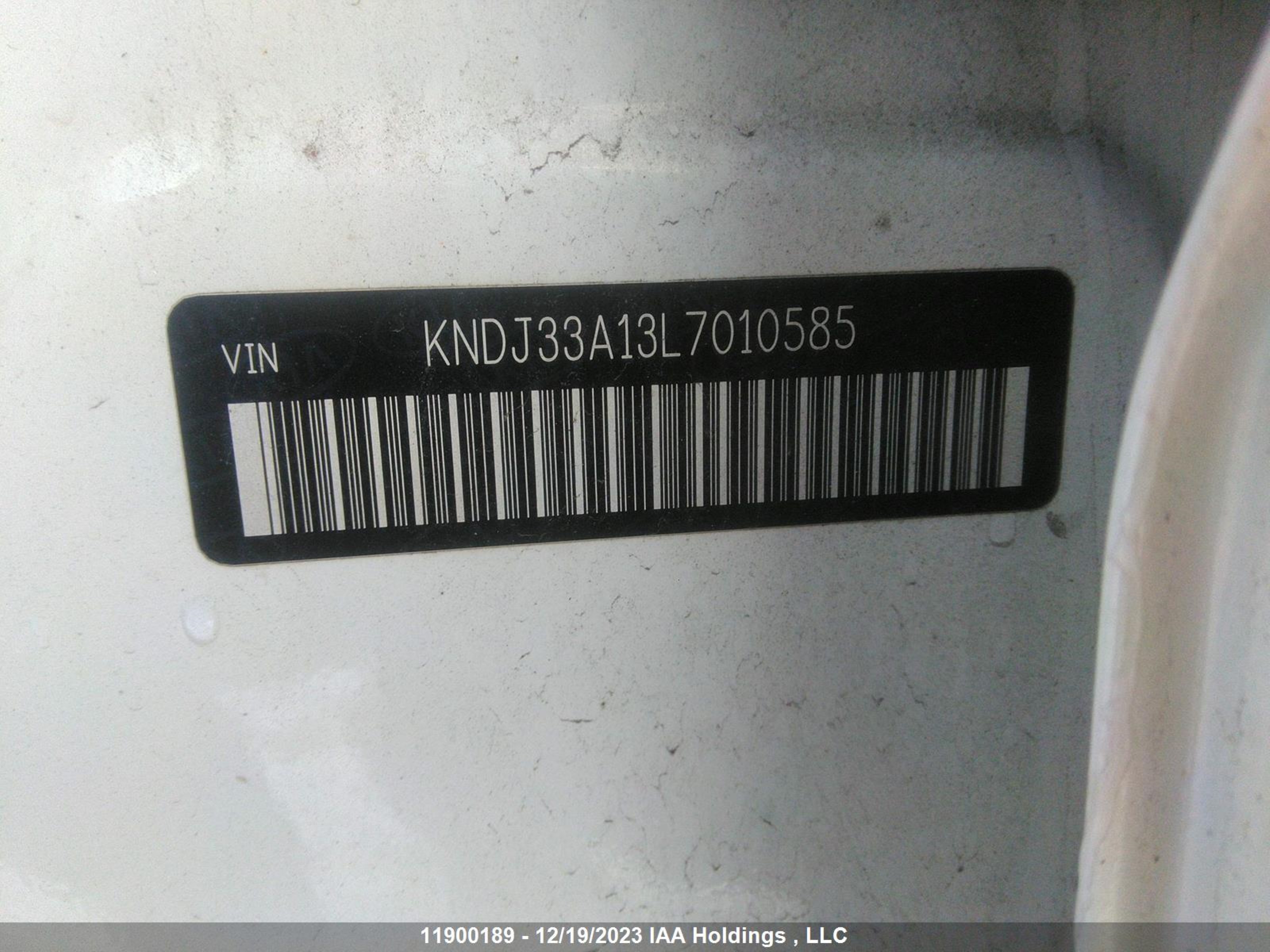 Photo 8 VIN: KNDJ33A13L7010585 - KIA SOUL EV 