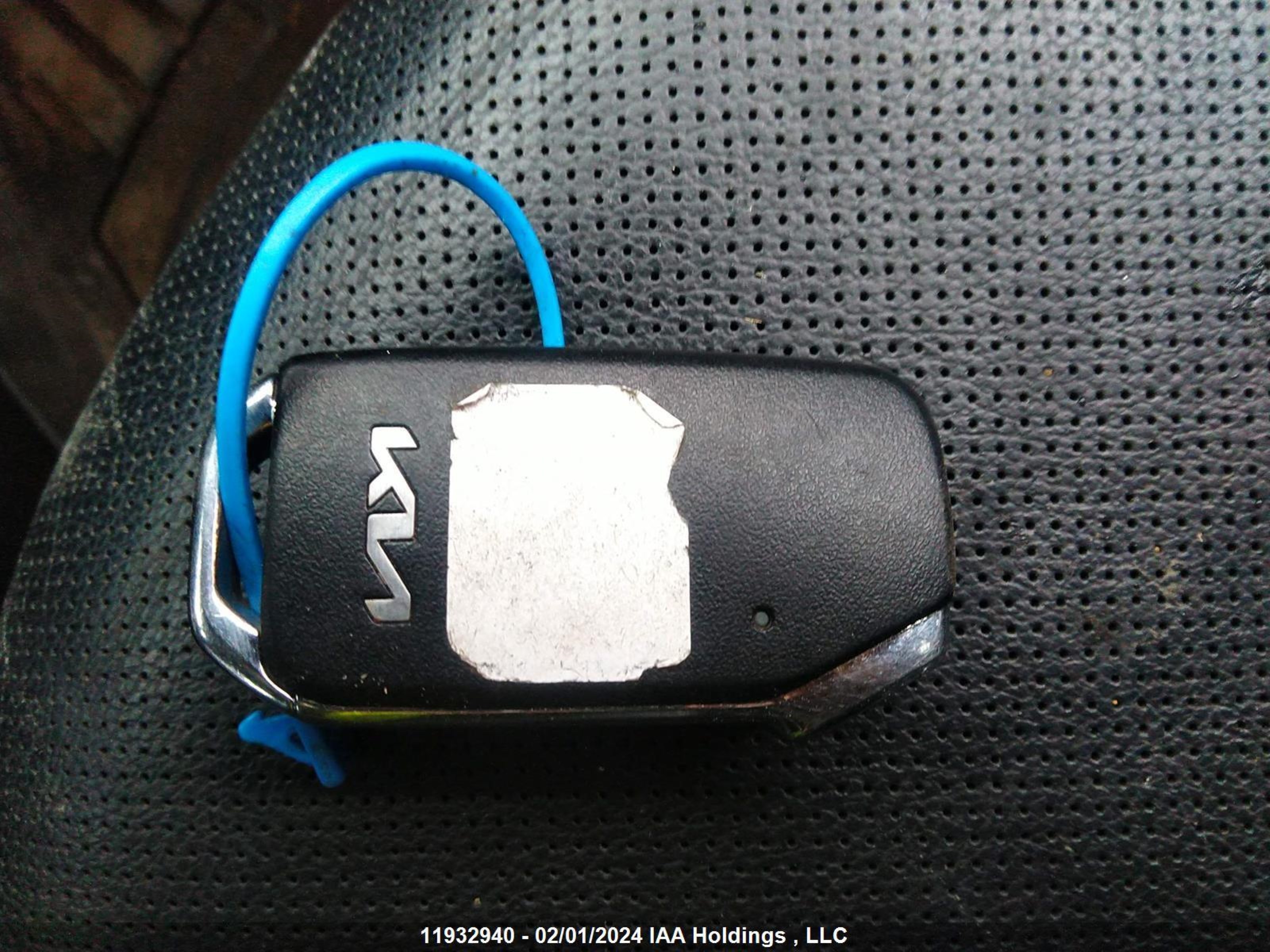 Photo 10 VIN: KNDJ33A16N7025116 - KIA SOUL EV 