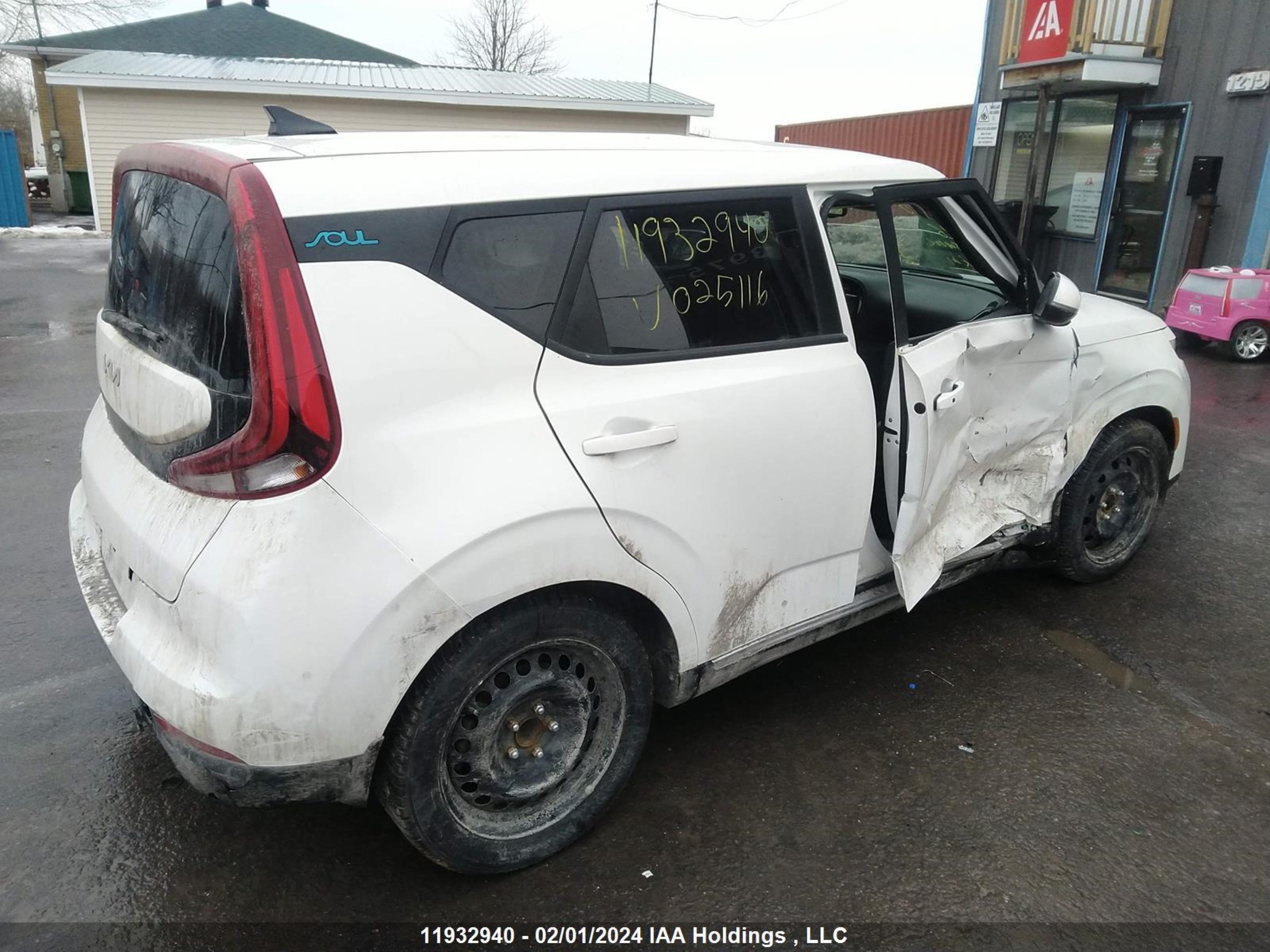 Photo 3 VIN: KNDJ33A16N7025116 - KIA SOUL EV 