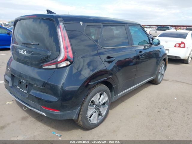 Photo 3 VIN: KNDJ33A19P7030846 - KIA SOUL EV 