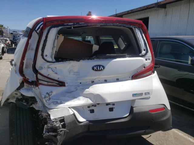 Photo 8 VIN: KNDJ33AU6L7702012 - KIA SOUL EX 