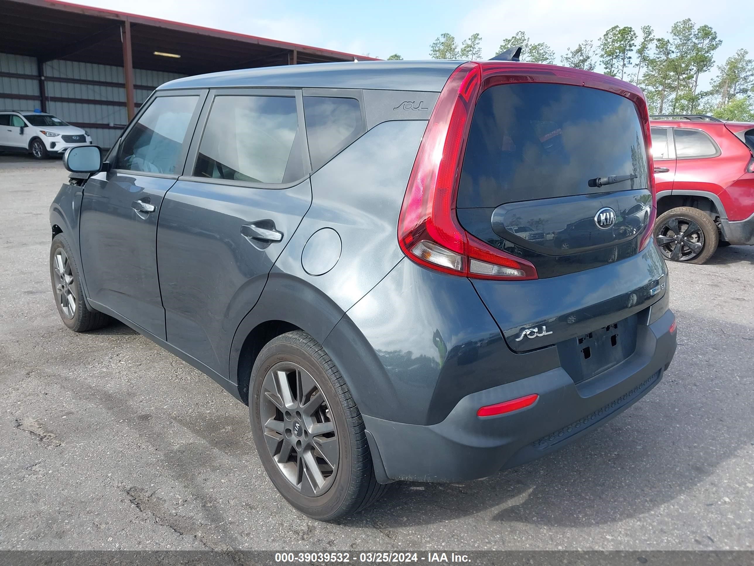 Photo 2 VIN: KNDJ33AU7M7790036 - KIA SOUL 