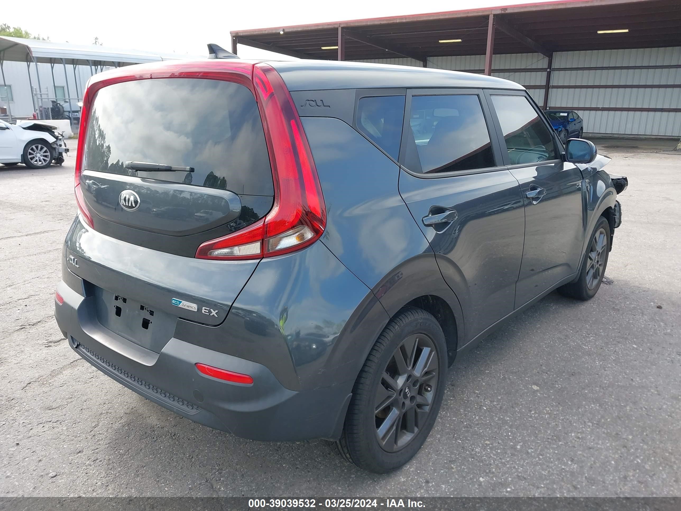 Photo 3 VIN: KNDJ33AU7M7790036 - KIA SOUL 