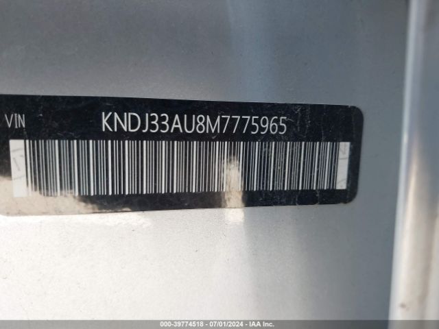 Photo 8 VIN: KNDJ33AU8M7775965 - KIA SOUL 