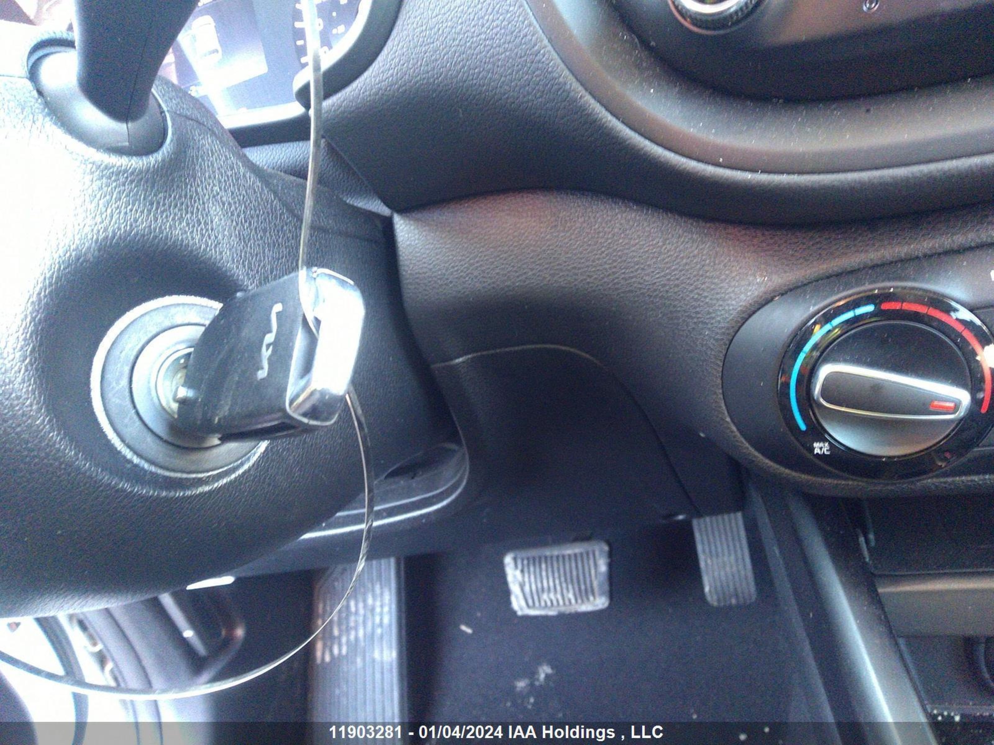 Photo 10 VIN: KNDJ33AU8N7150452 - KIA SOUL 