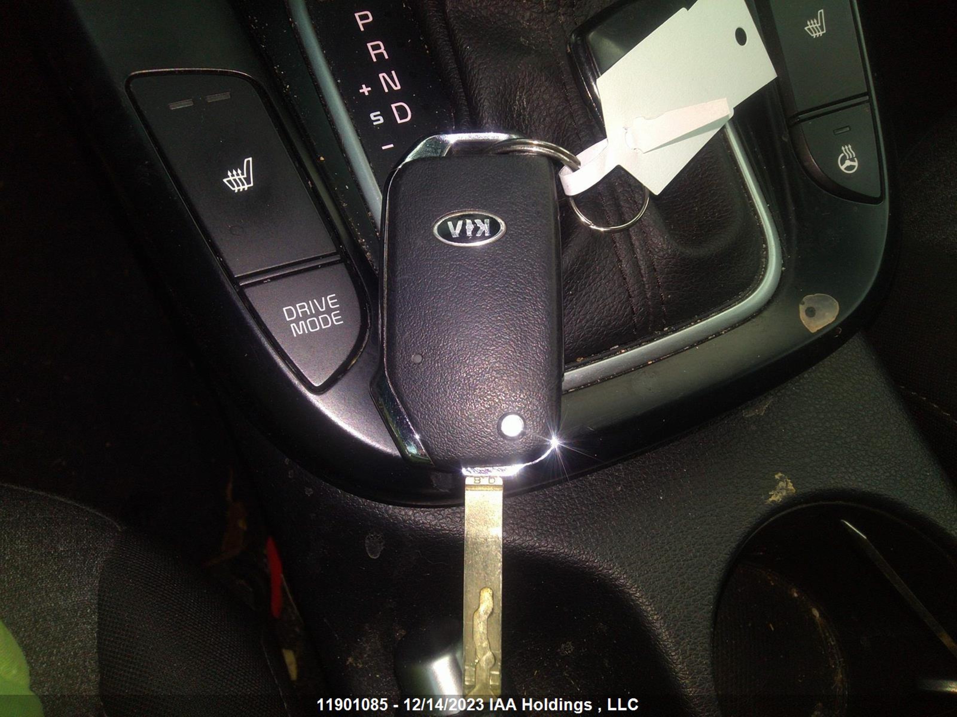 Photo 10 VIN: KNDJ33AUXL7093586 - KIA SOUL 