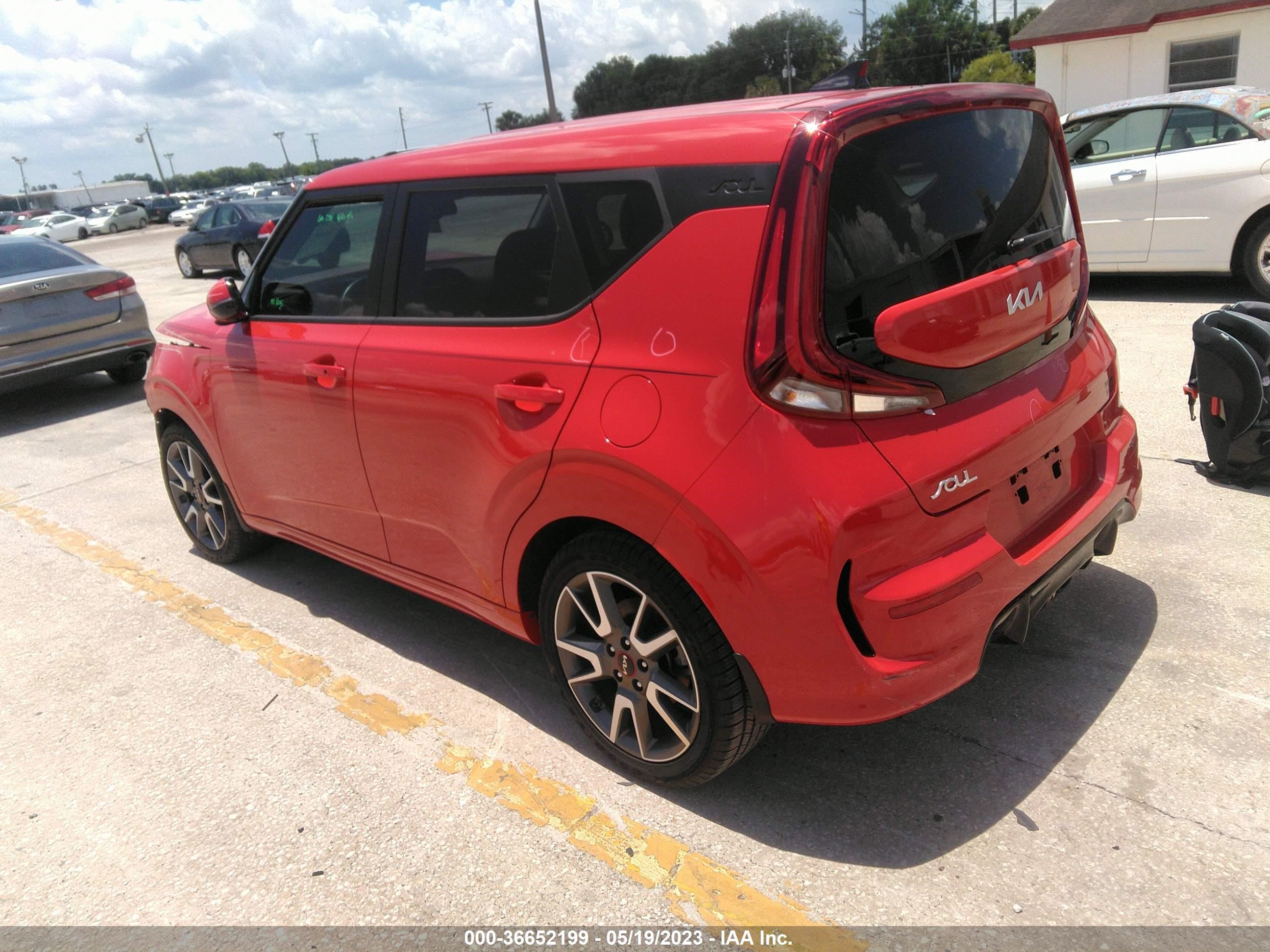 Photo 2 VIN: KNDJ53AF1N7181246 - KIA SOUL 