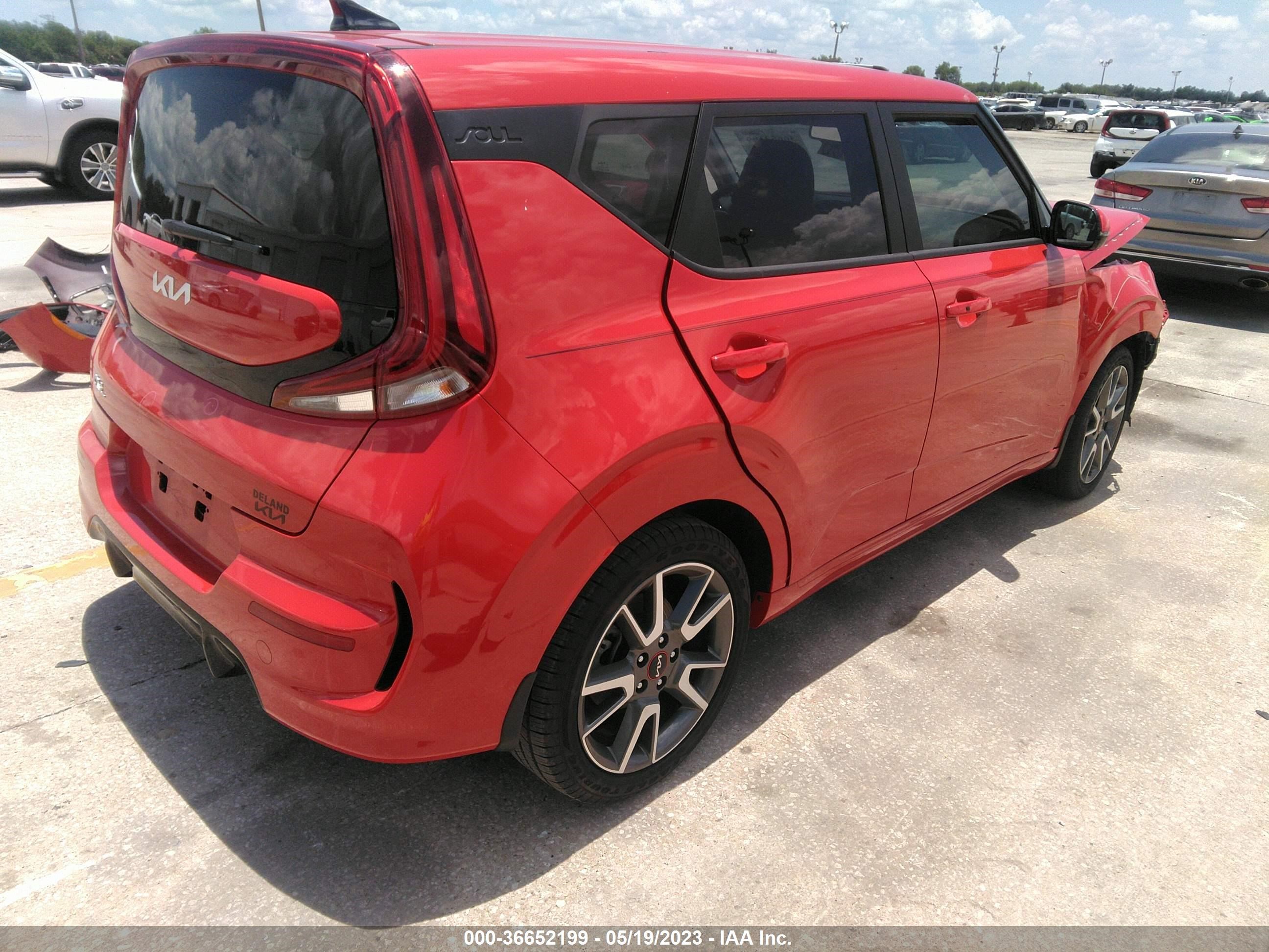 Photo 3 VIN: KNDJ53AF1N7181246 - KIA SOUL 