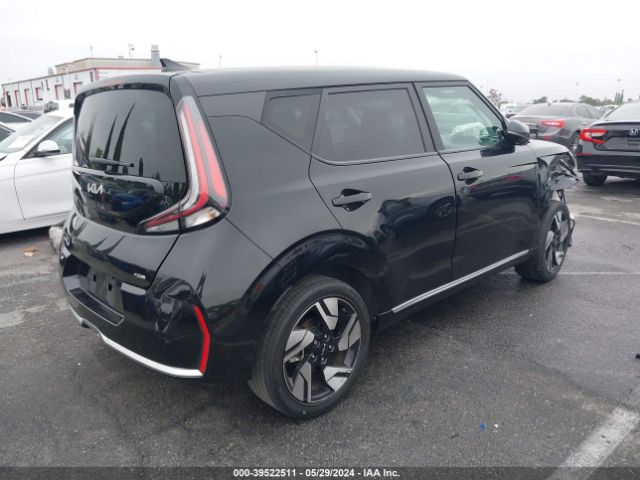 Photo 3 VIN: KNDJ53AU0P7840872 - KIA SOUL 