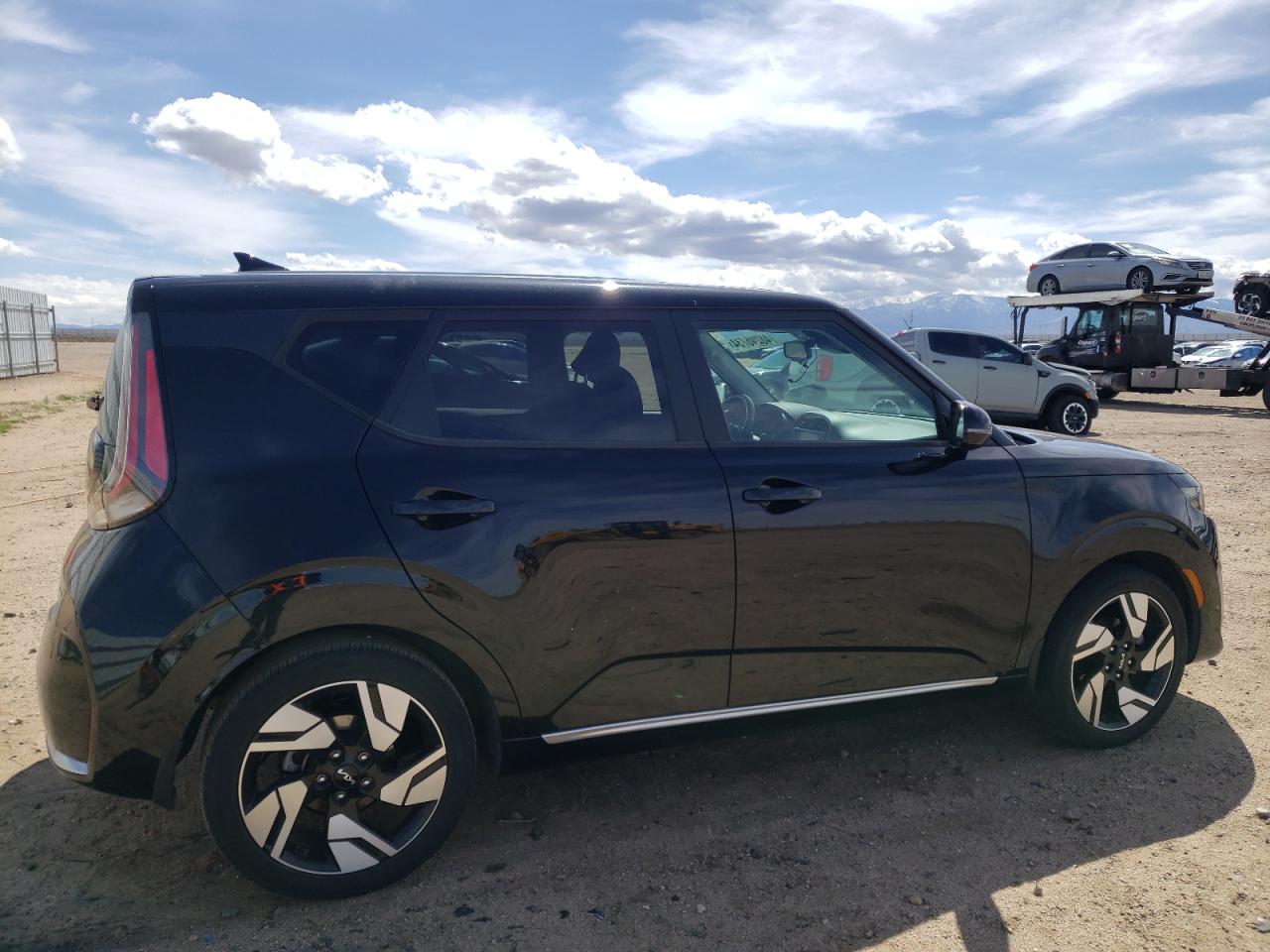 Photo 2 VIN: KNDJ53AU0P7850379 - KIA SOUL 