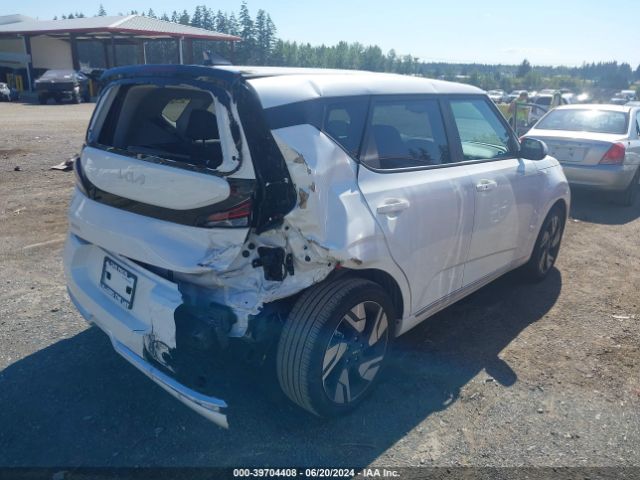 Photo 3 VIN: KNDJ53AU7R7225948 - KIA SOUL 