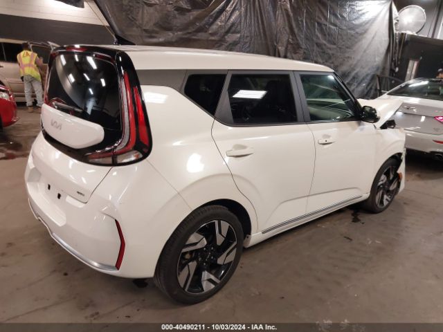 Photo 3 VIN: KNDJ53AU9P7841924 - KIA SOUL 