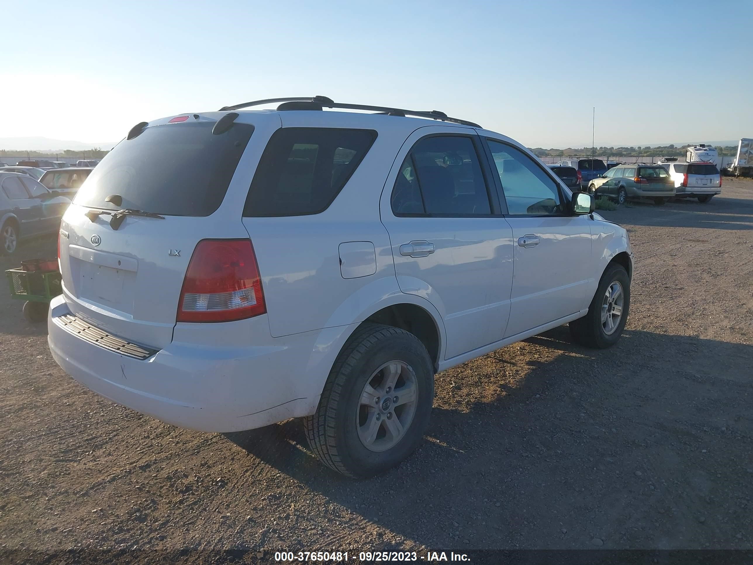 Photo 3 VIN: KNDJC733145248468 - KIA SORENTO 