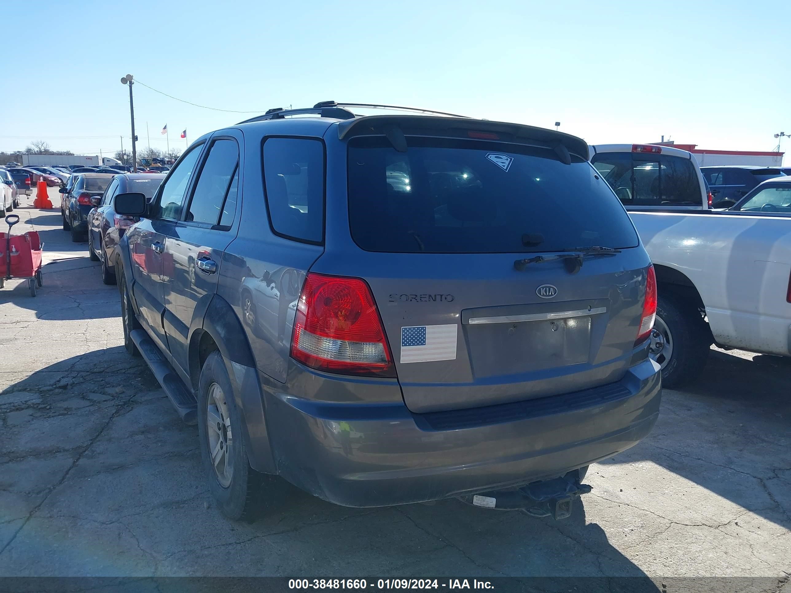 Photo 2 VIN: KNDJC733455410840 - KIA SORENTO 