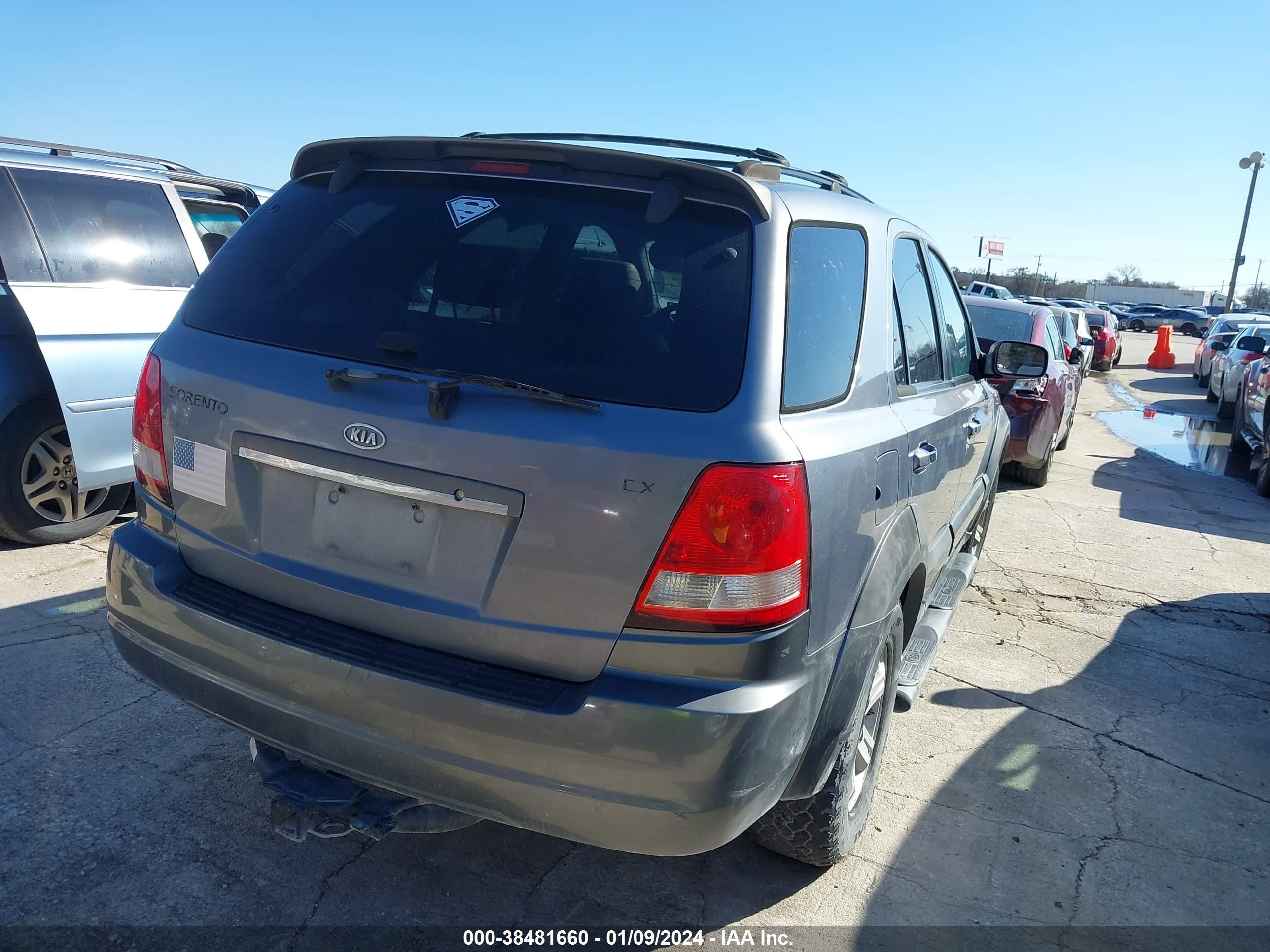 Photo 3 VIN: KNDJC733455410840 - KIA SORENTO 