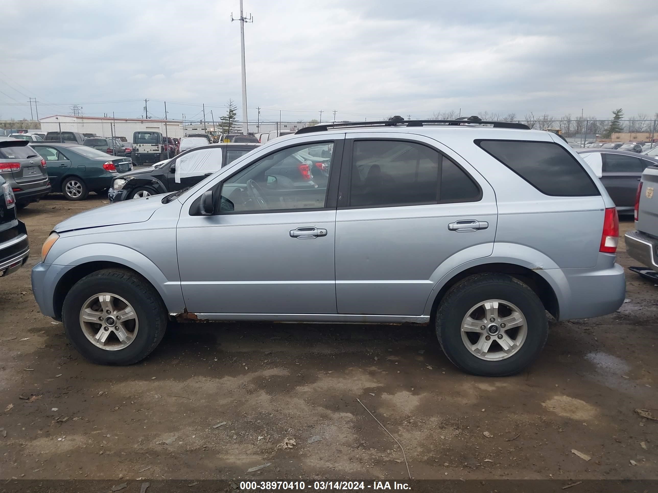 Photo 13 VIN: KNDJC733645277318 - KIA SORENTO 