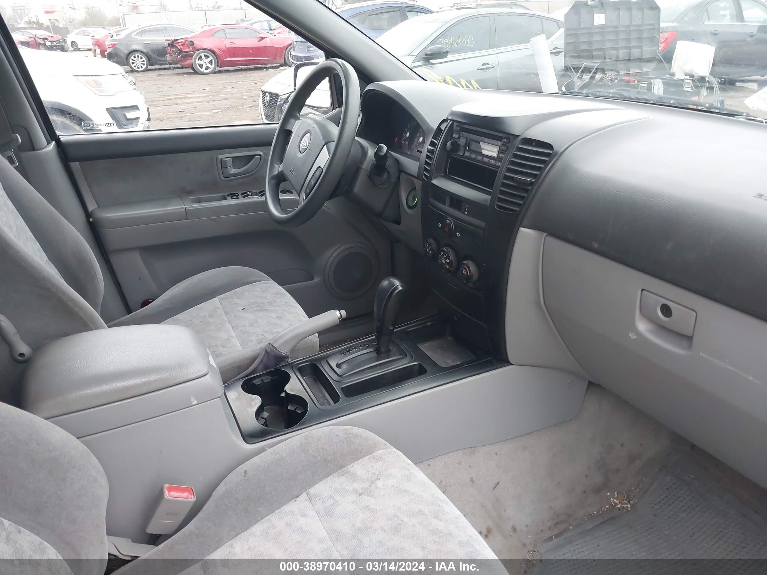 Photo 4 VIN: KNDJC733645277318 - KIA SORENTO 