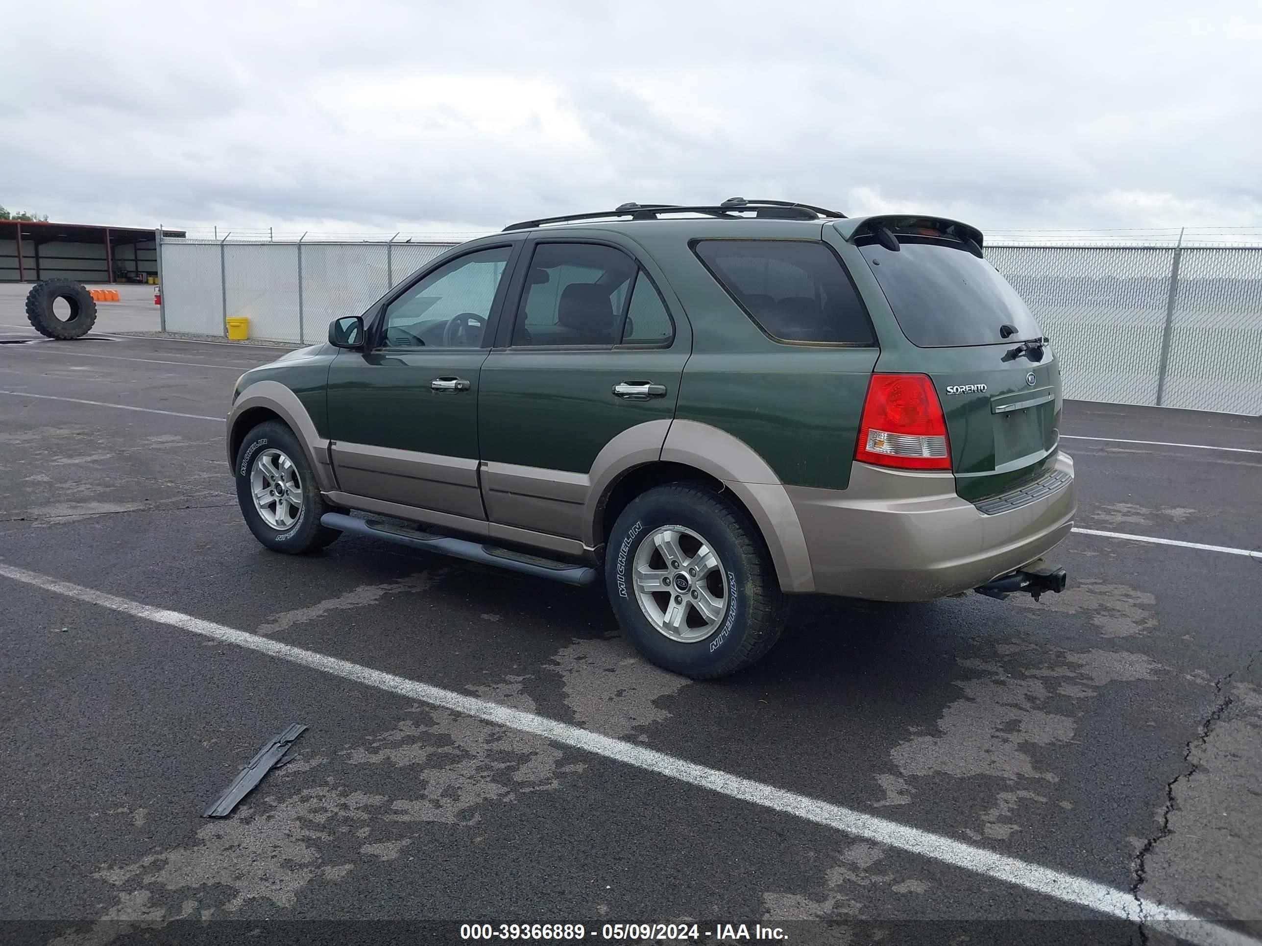 Photo 2 VIN: KNDJC733755369040 - KIA SORENTO 