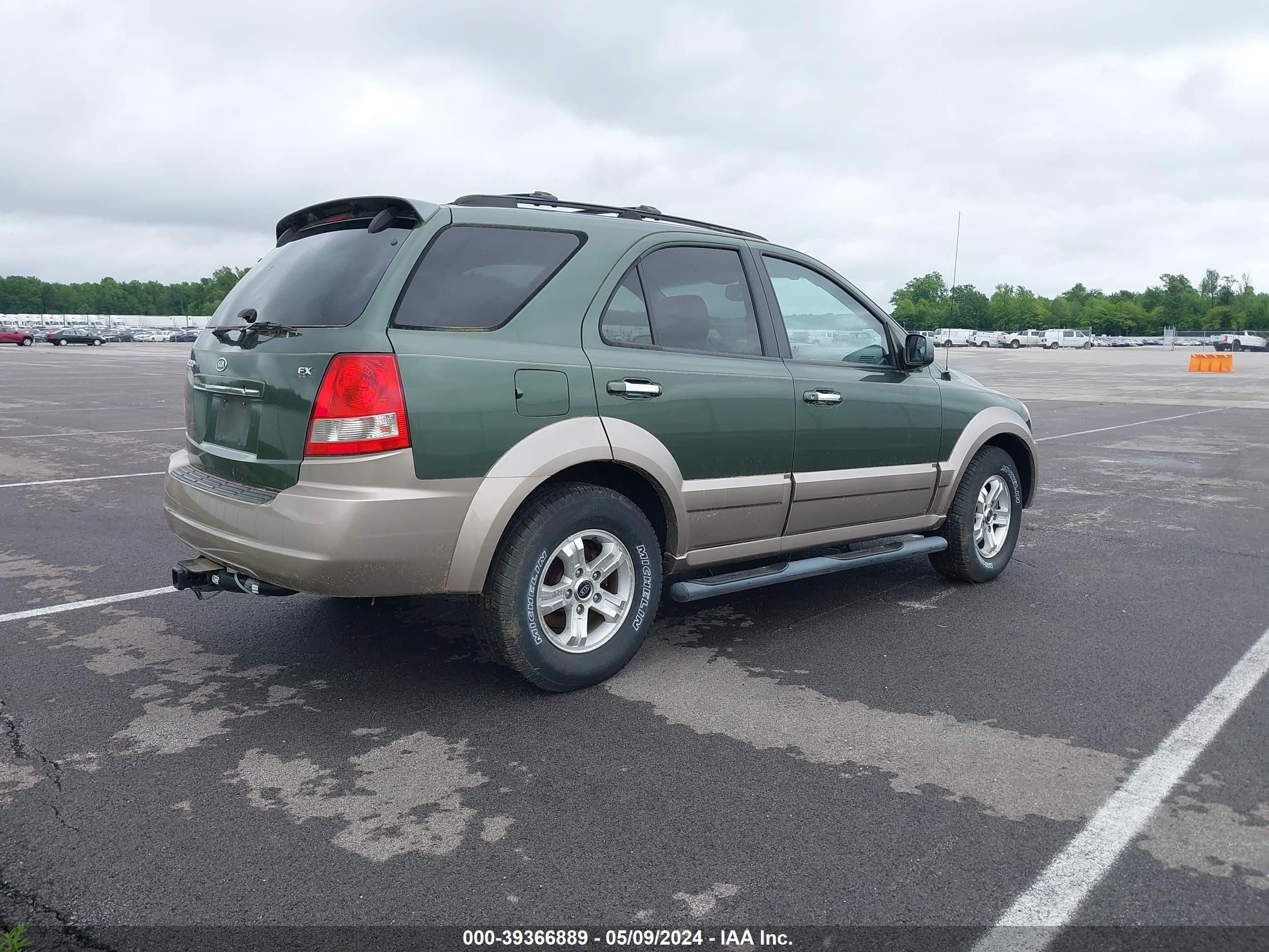 Photo 3 VIN: KNDJC733755369040 - KIA SORENTO 