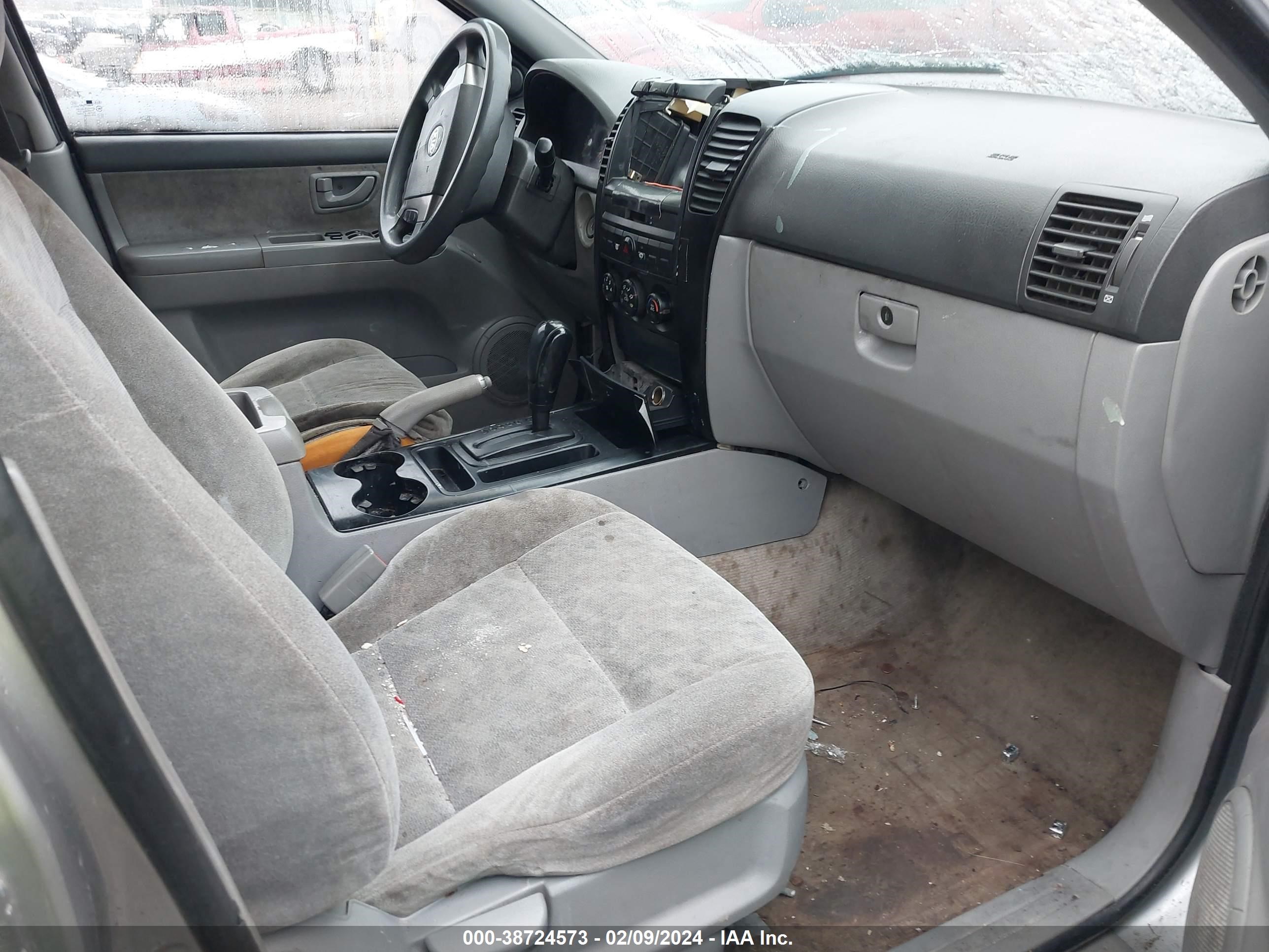 Photo 4 VIN: KNDJC733845197969 - KIA SORENTO 