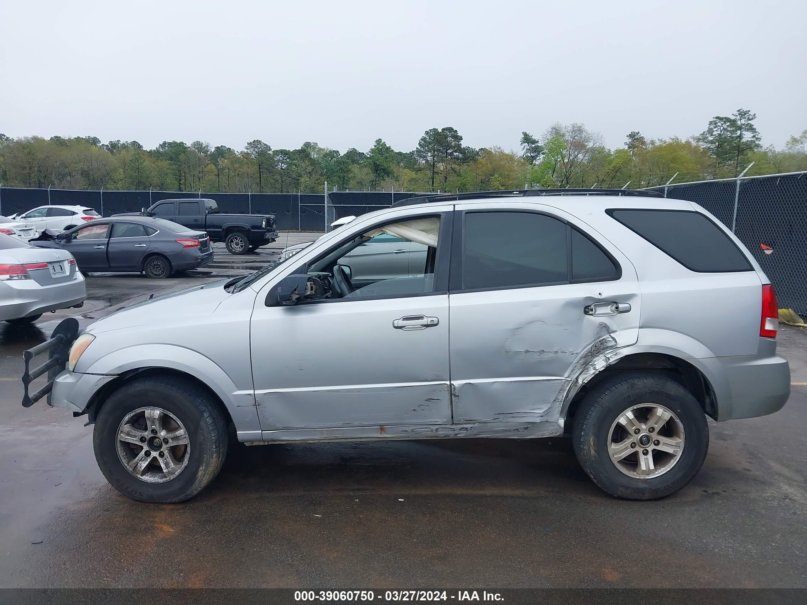 Photo 13 VIN: KNDJC733845275473 - KIA SORENTO 