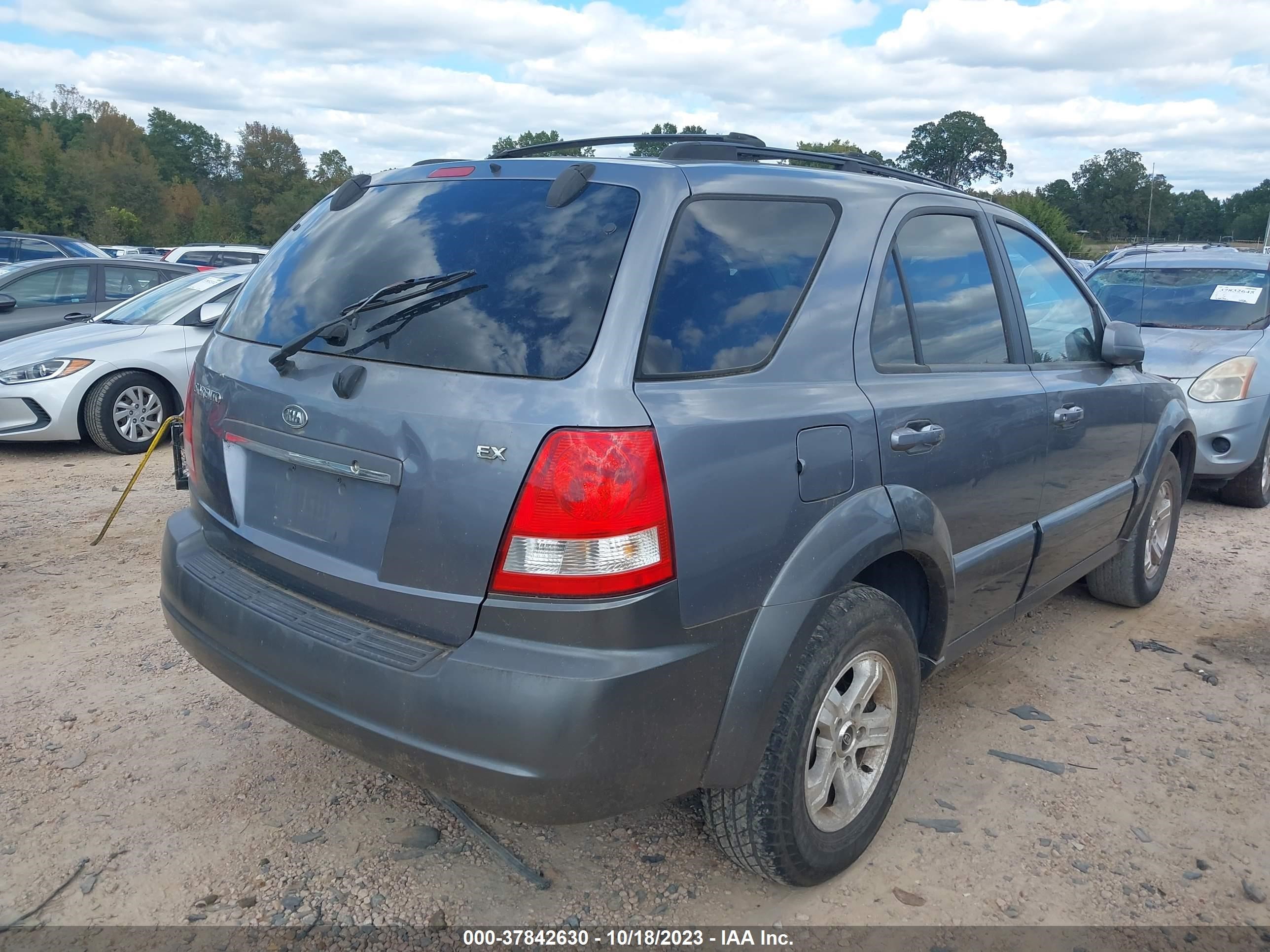 Photo 3 VIN: KNDJC733855458700 - KIA SORENTO 