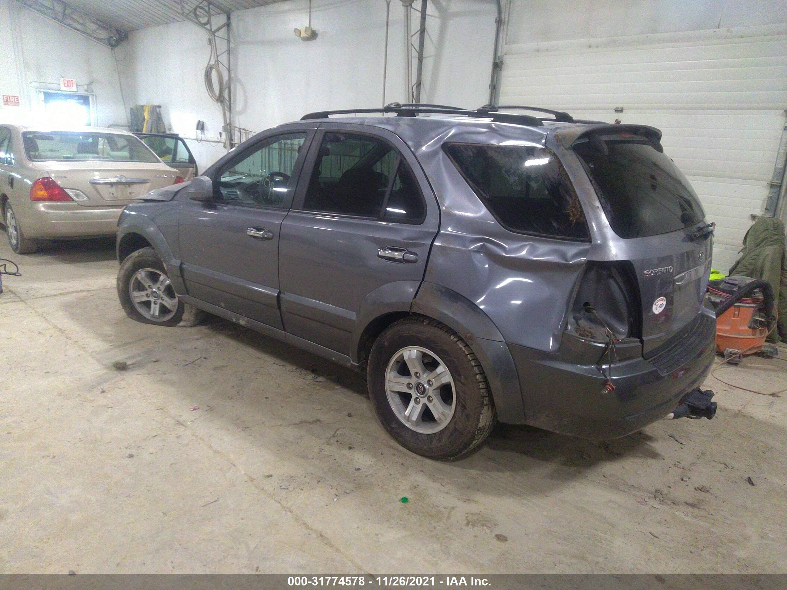 Photo 2 VIN: KNDJC733945228520 - KIA SORENTO 