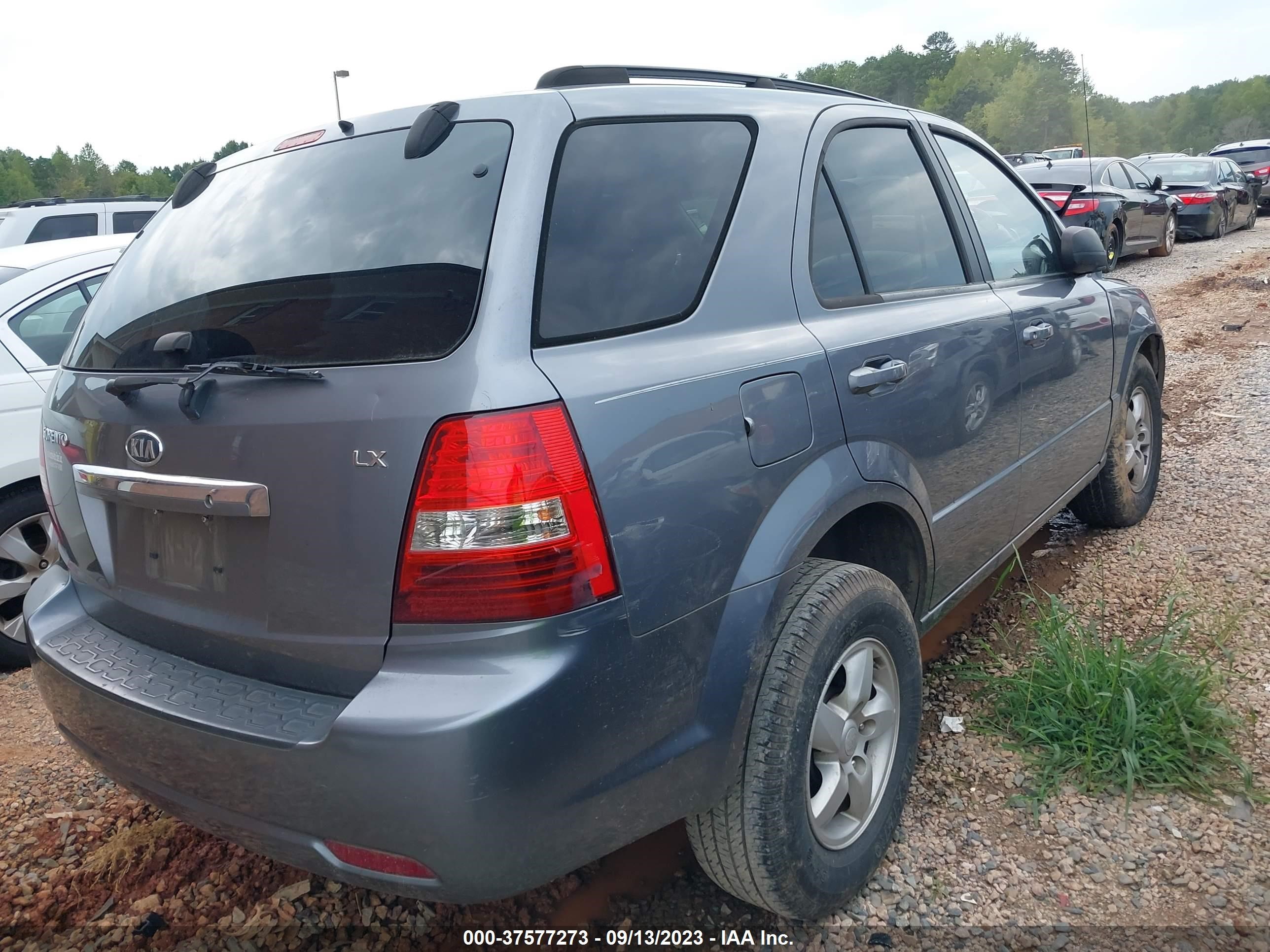 Photo 3 VIN: KNDJC735085792886 - KIA SORENTO 