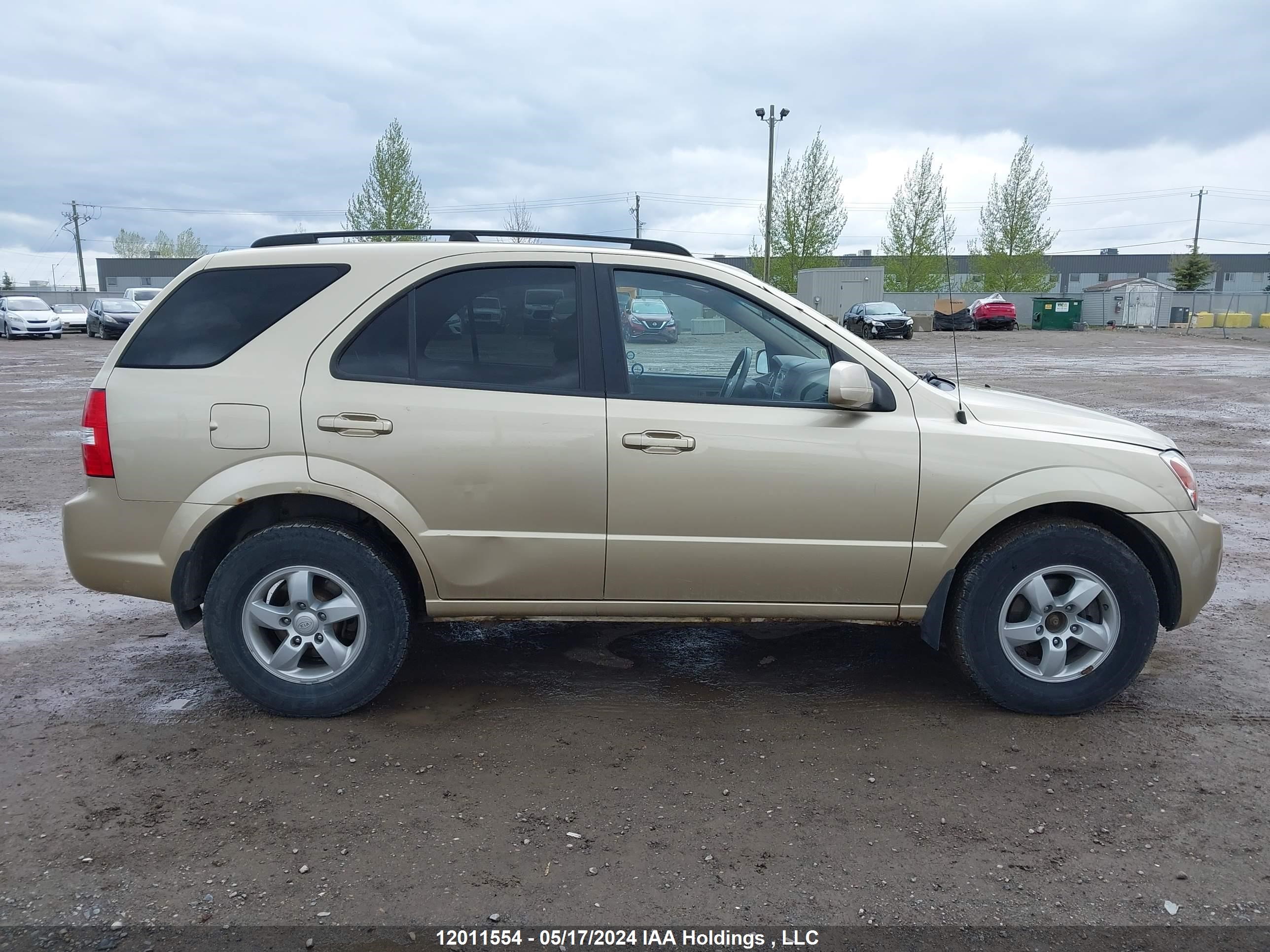 Photo 12 VIN: KNDJC735195893646 - KIA SORENTO 