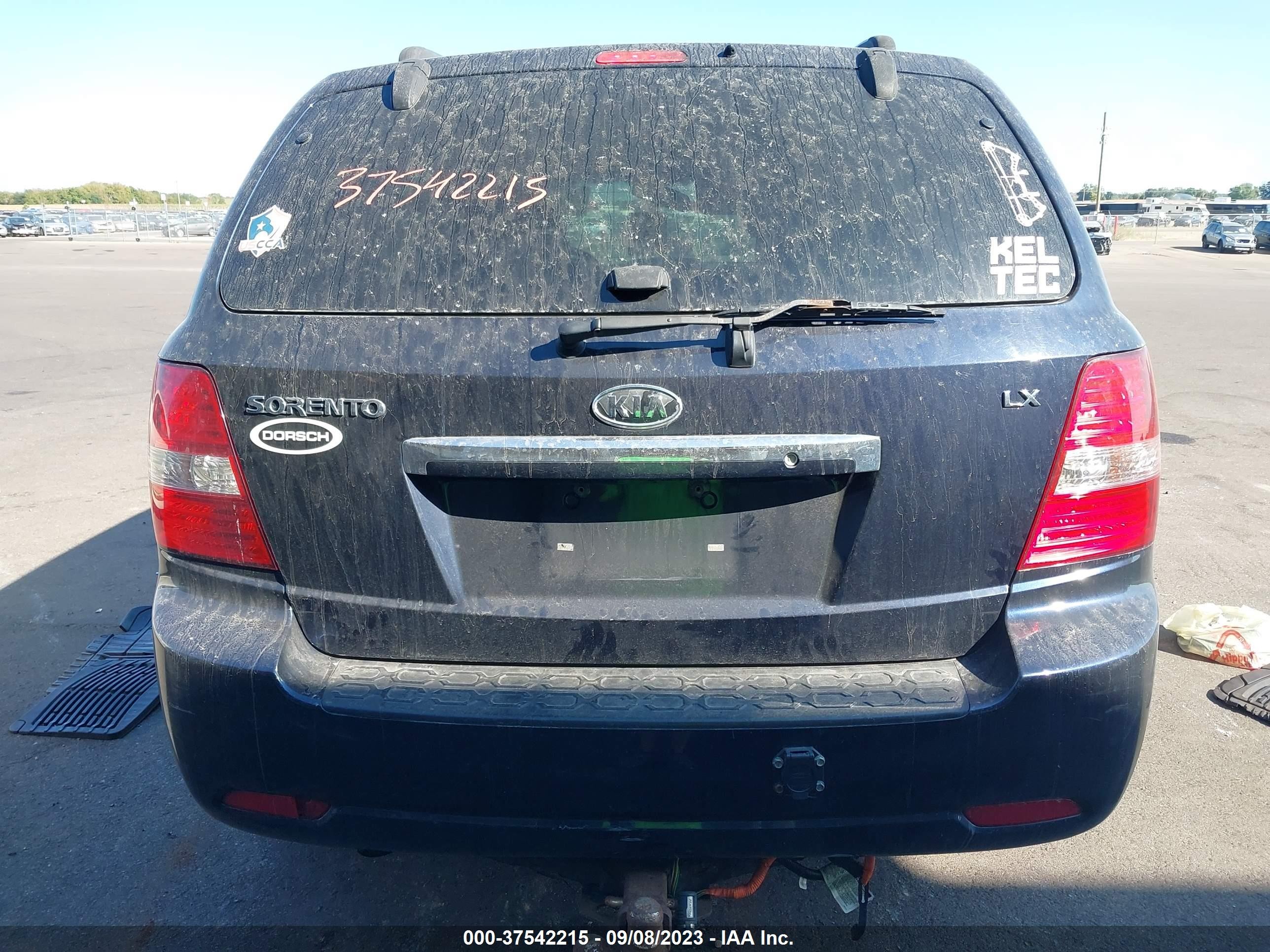 Photo 15 VIN: KNDJC735385829140 - KIA SORENTO 