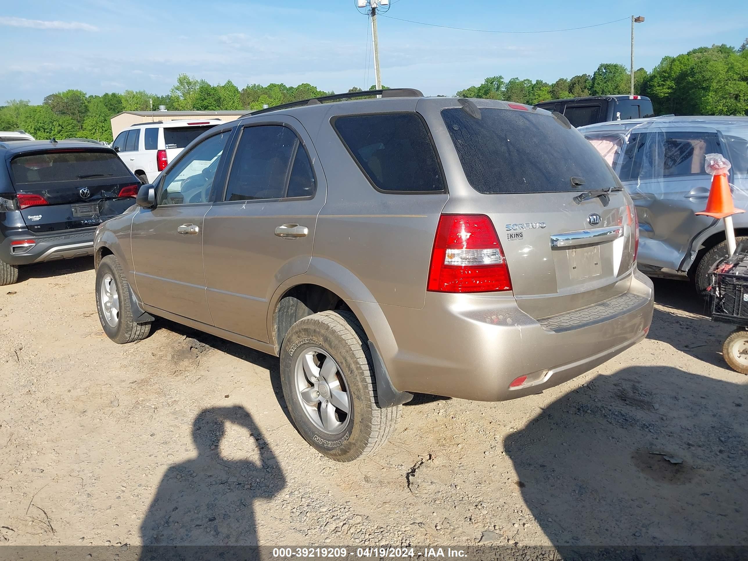 Photo 2 VIN: KNDJC735985781448 - KIA SORENTO 