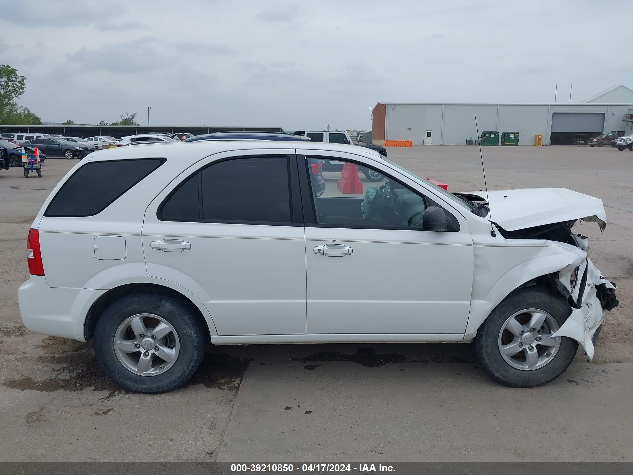 Photo 12 VIN: KNDJD735185846709 - KIA SORENTO 