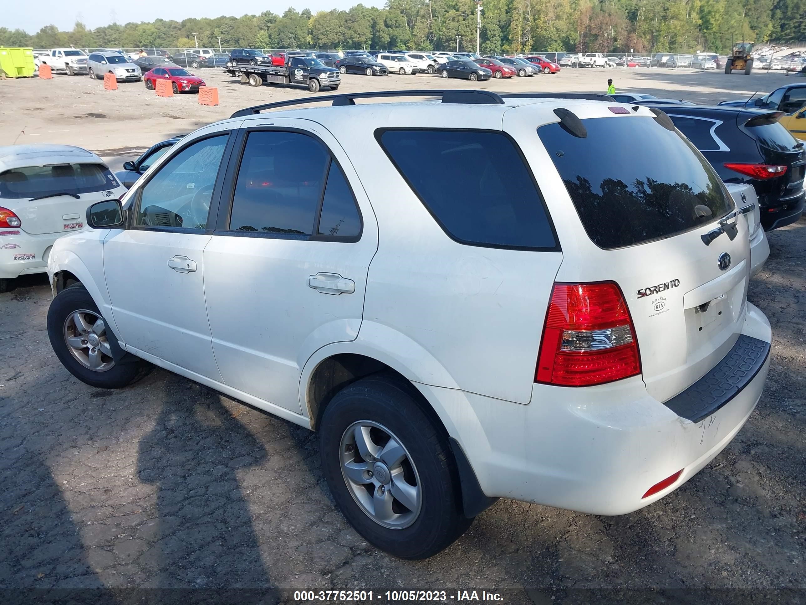 Photo 2 VIN: KNDJD735295892406 - KIA SORENTO 