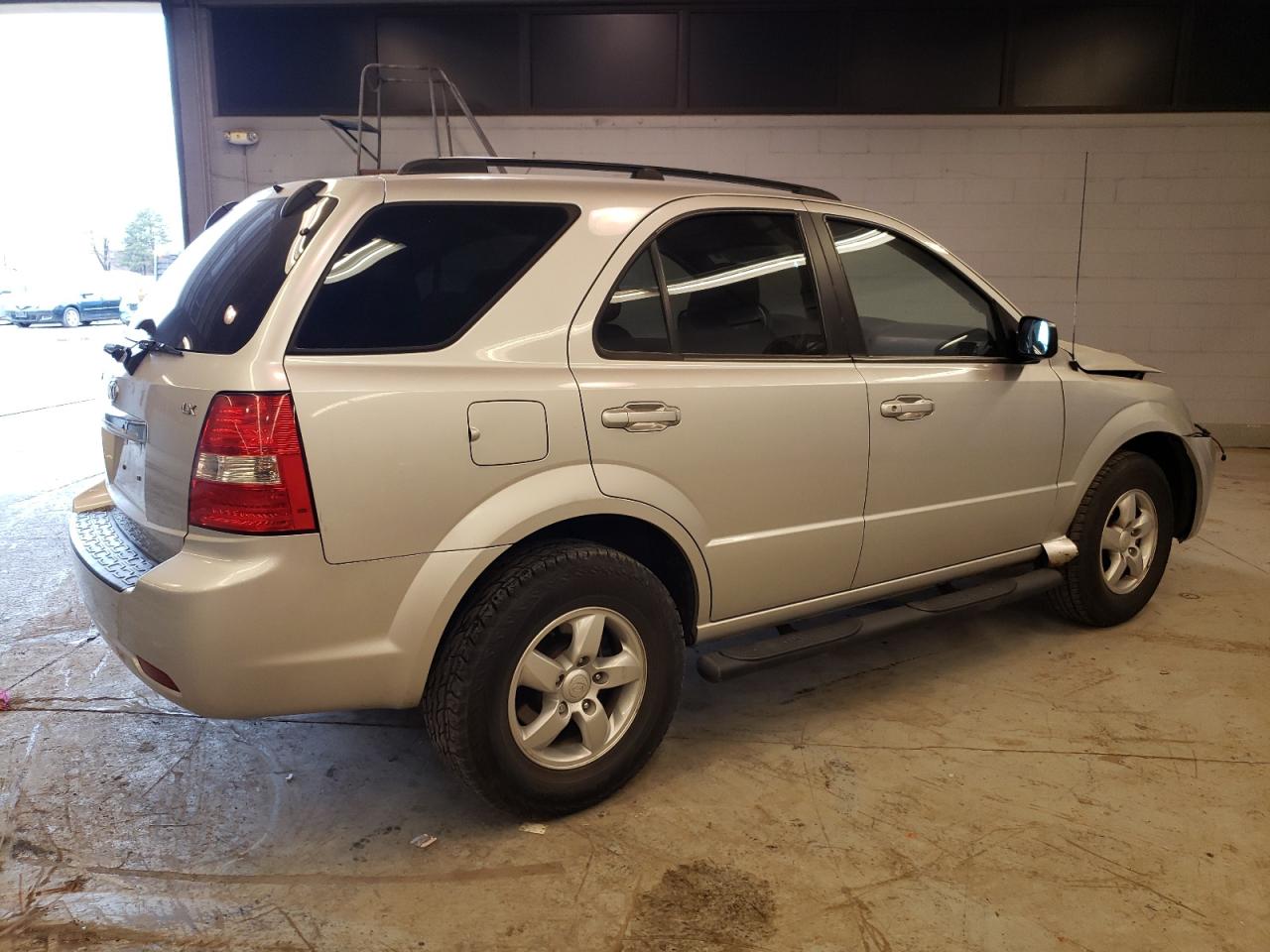 Photo 2 VIN: KNDJD735785828165 - KIA SORENTO 