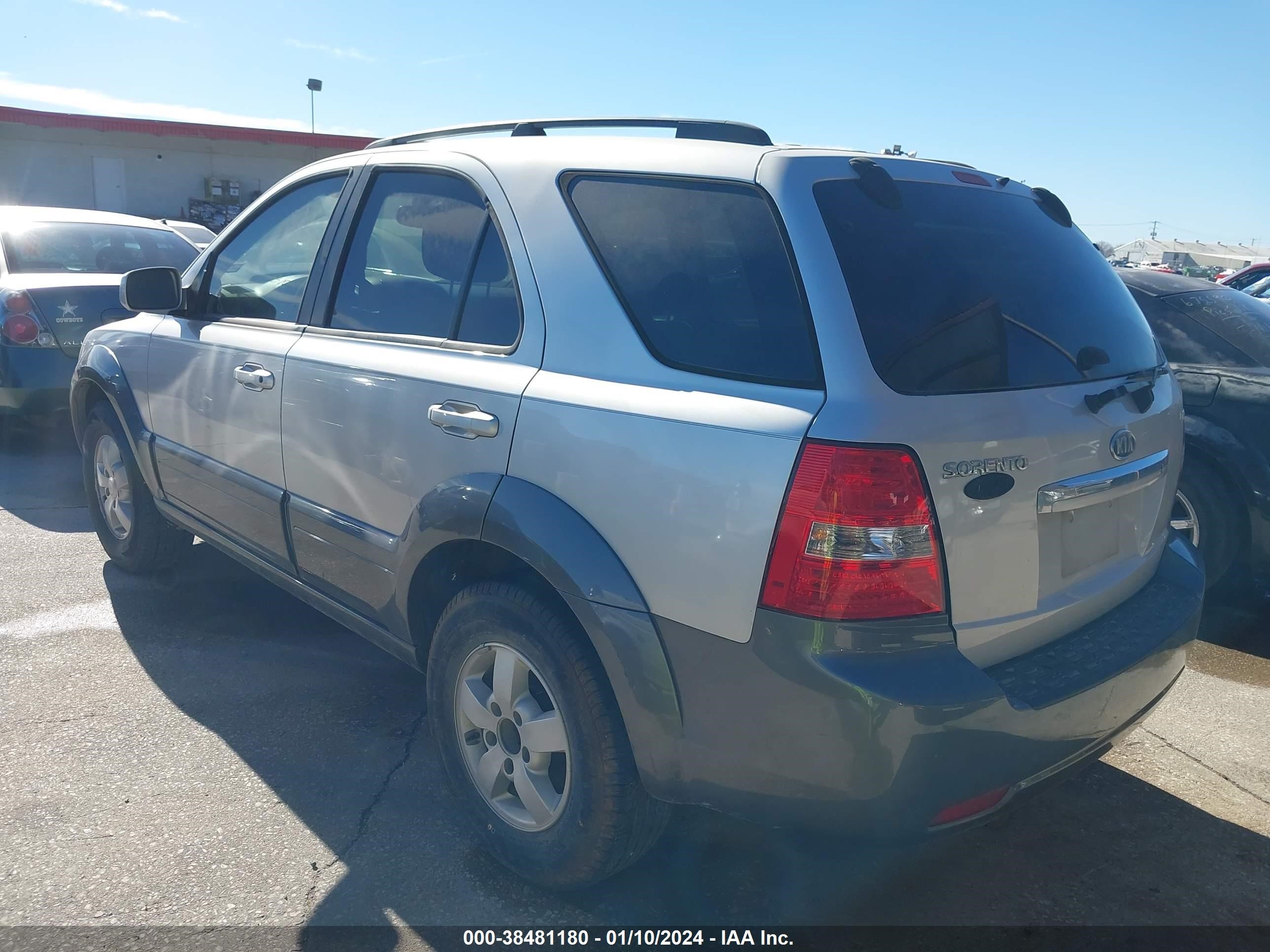 Photo 2 VIN: KNDJD736885848238 - KIA SORENTO 